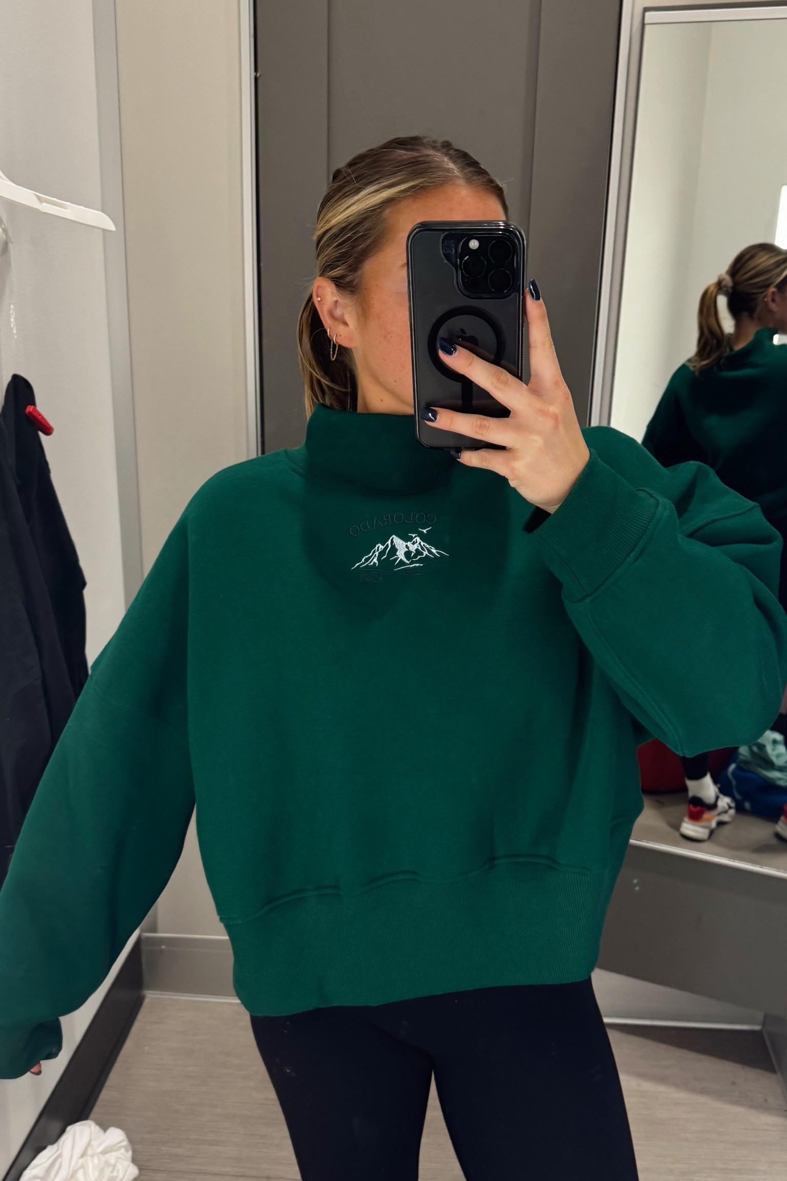 my favorite mock neck sweatshirt & it’s only $20 from Target 🫶🏼

#LTKSeasonal #LTKSaleAlert #LTKStyleTip