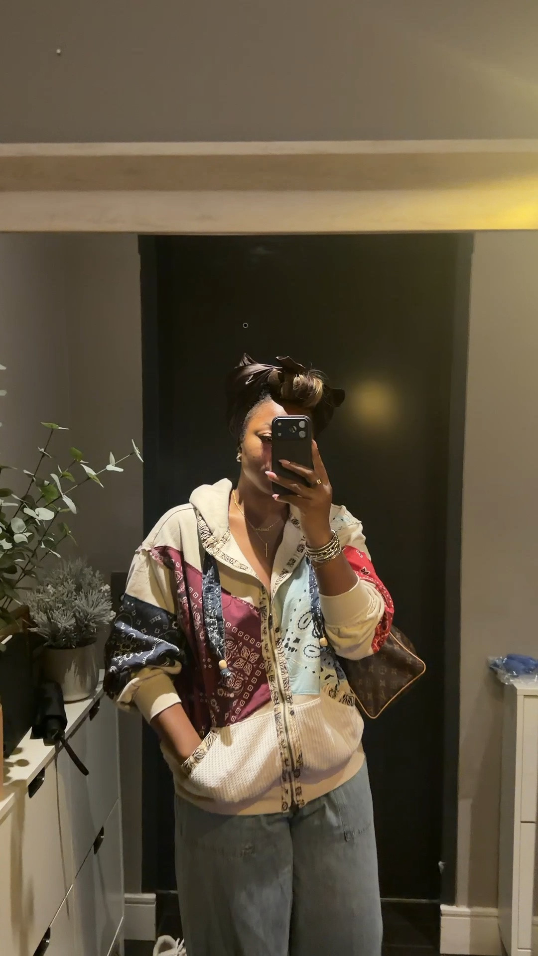Obsessed with this sweater oh my gosh, wearing a large and extra large jeans
