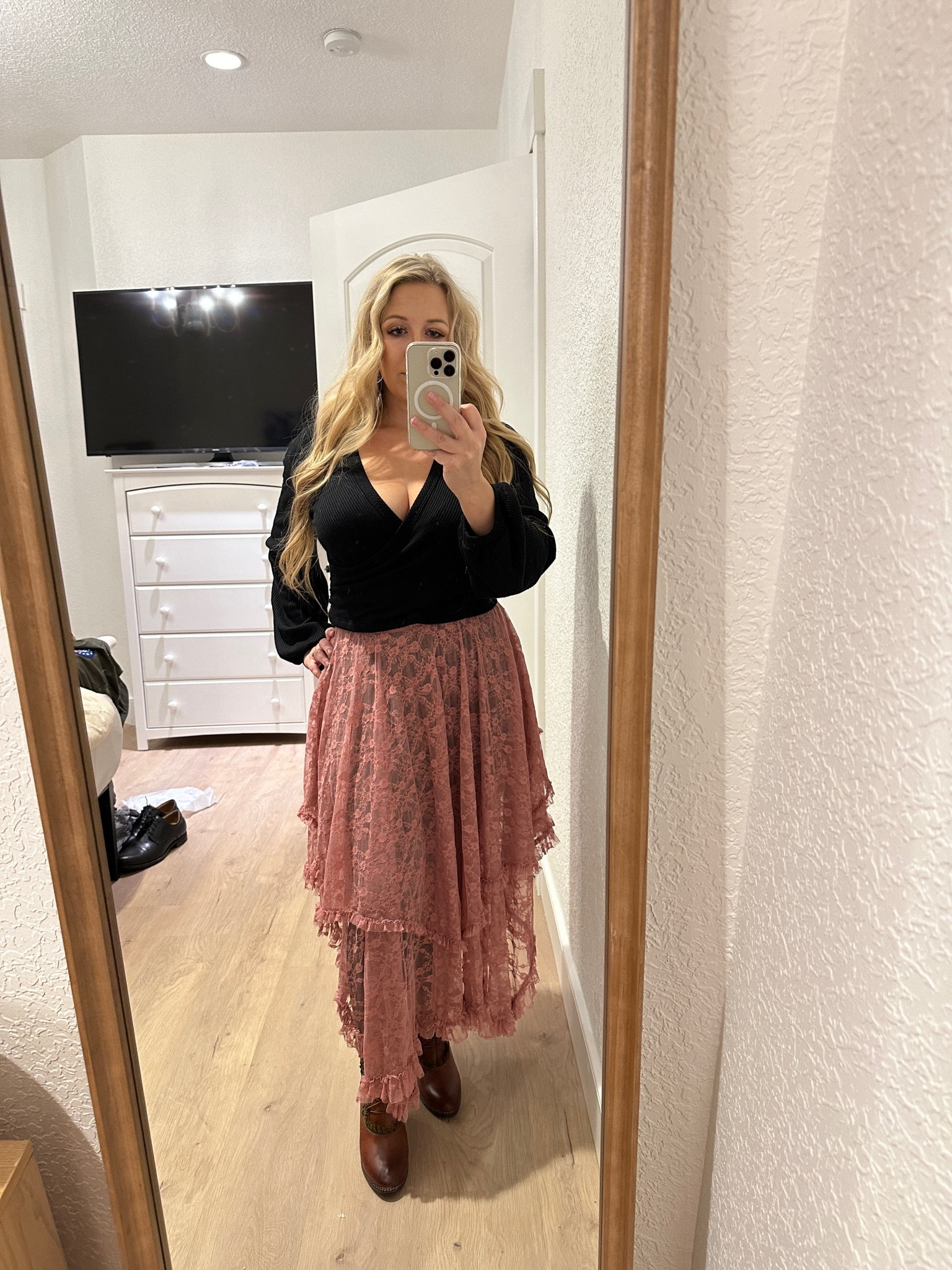 Warm and cozy winter date night outfit! The wool leggings layer perfectly under the sheer skirt to give you warmth without bulk! 

#LTKmidsize #LTKstyletip #LTKSeasonal