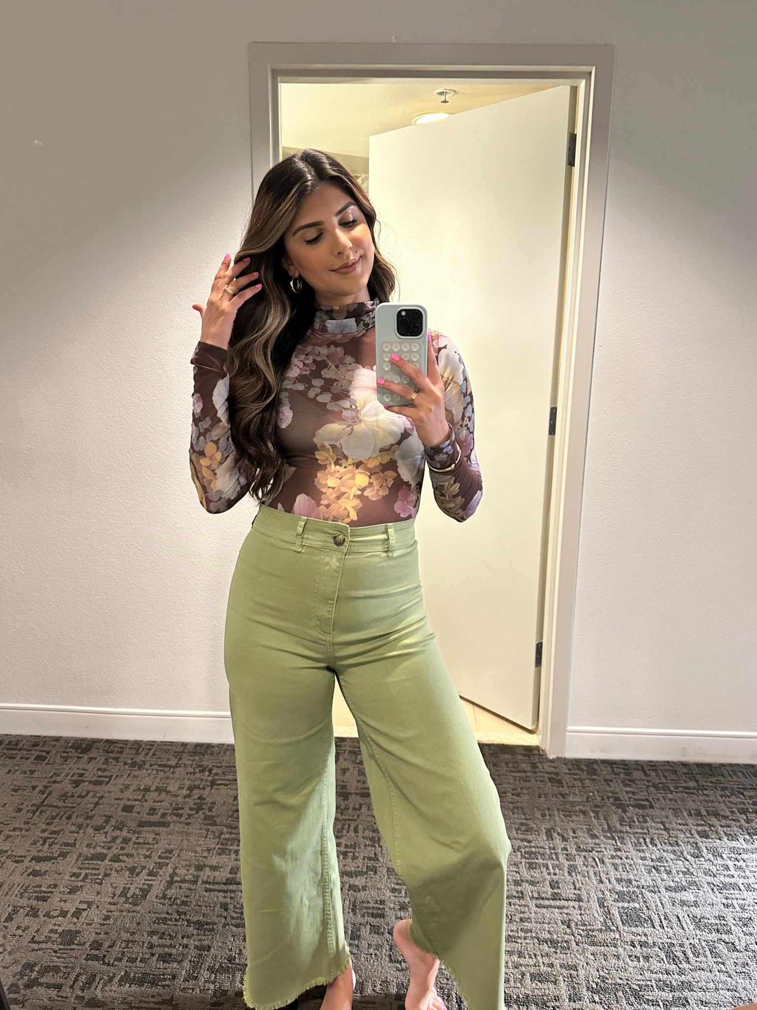 This outfit was such a hit in Palm Springs. These pieces are currently sold out but i am linking similar items from the same brands. 

#LTKstyletip #LTKSeasonal #LTKsalealert
