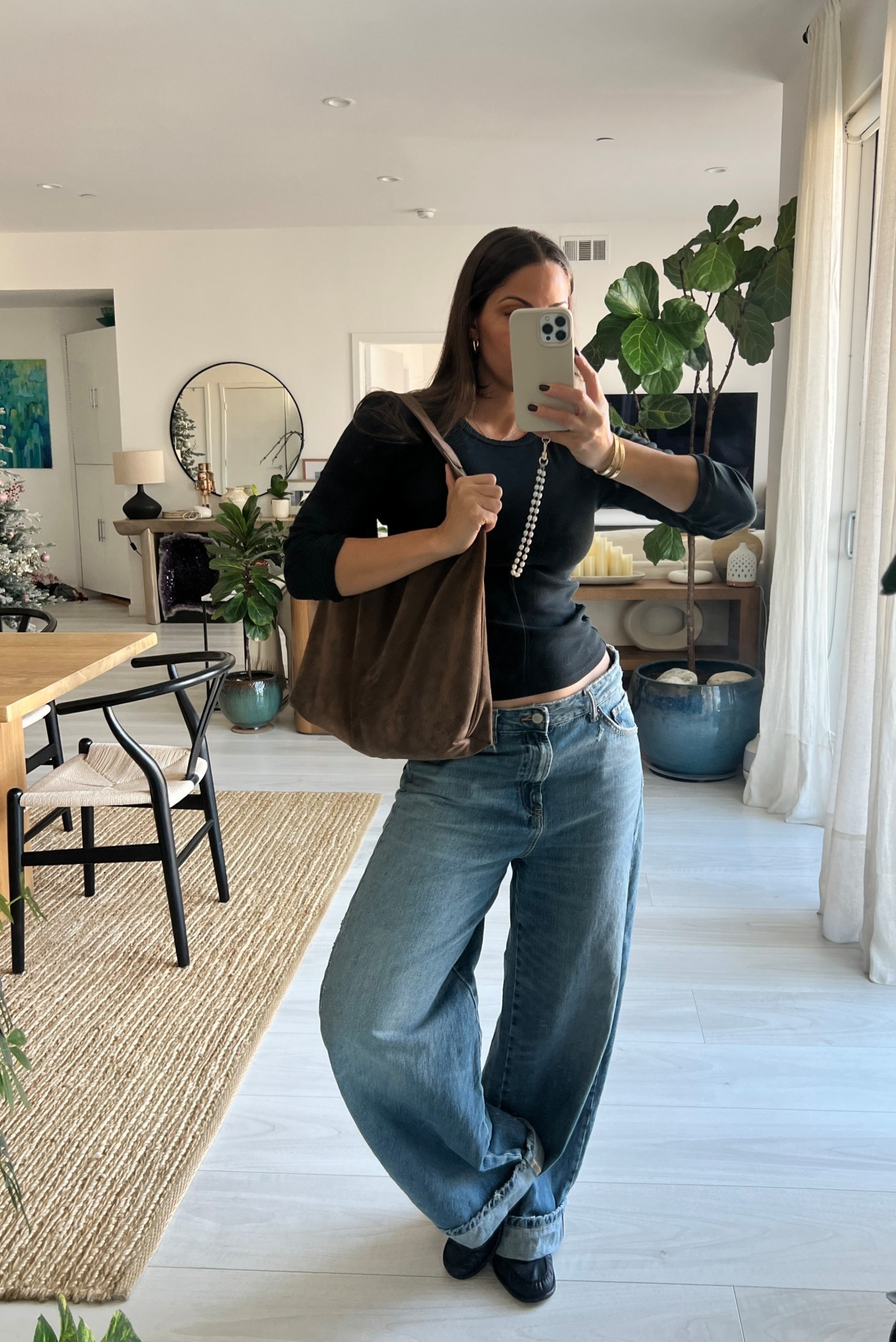 casual outfit for running errands 

 #LTKmomlife #LTKOver40 #LTKFindsUnder50