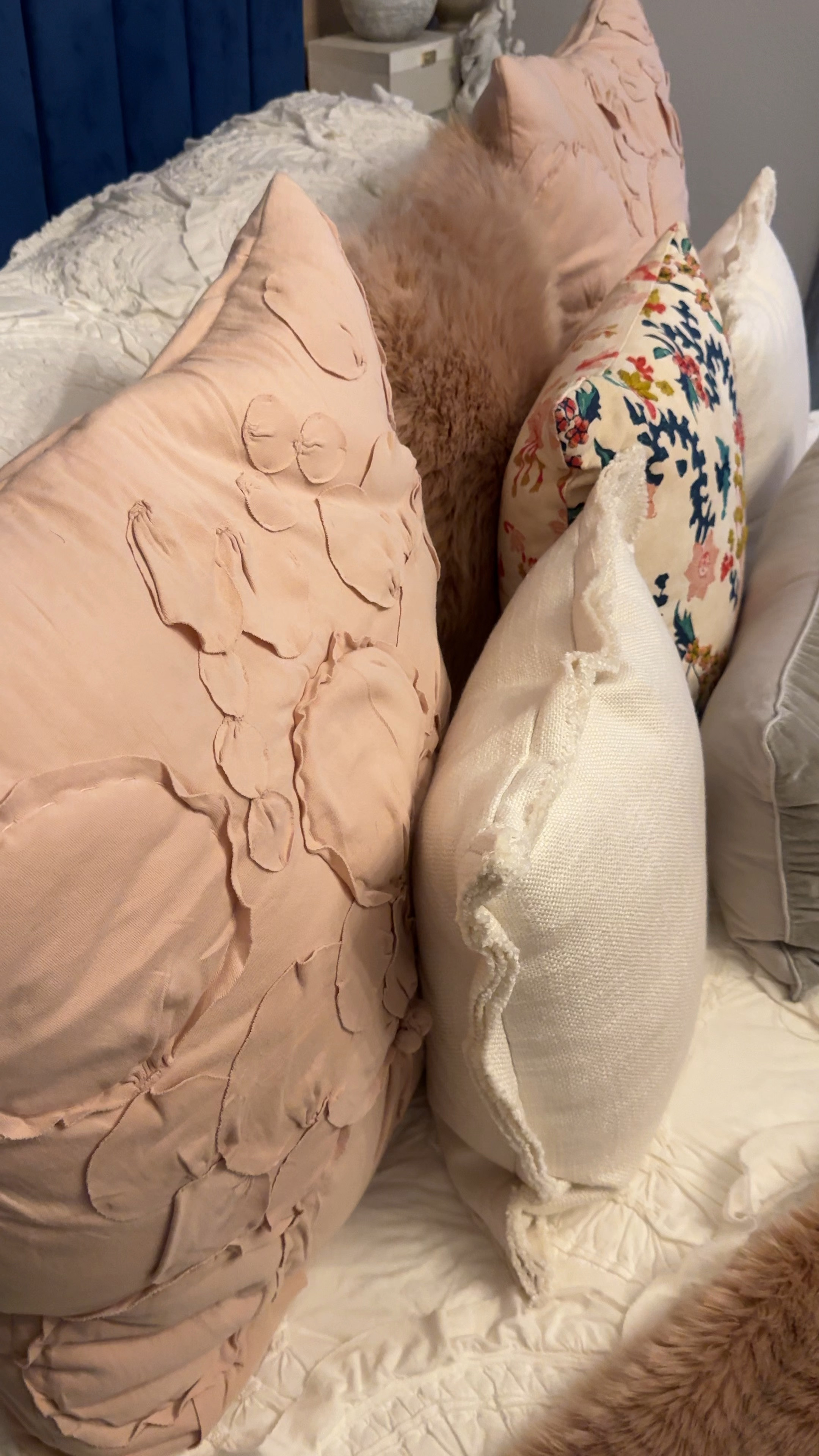 When your bed just screams inviting !

#LTKstyletip #LTKVideo #LTKhome