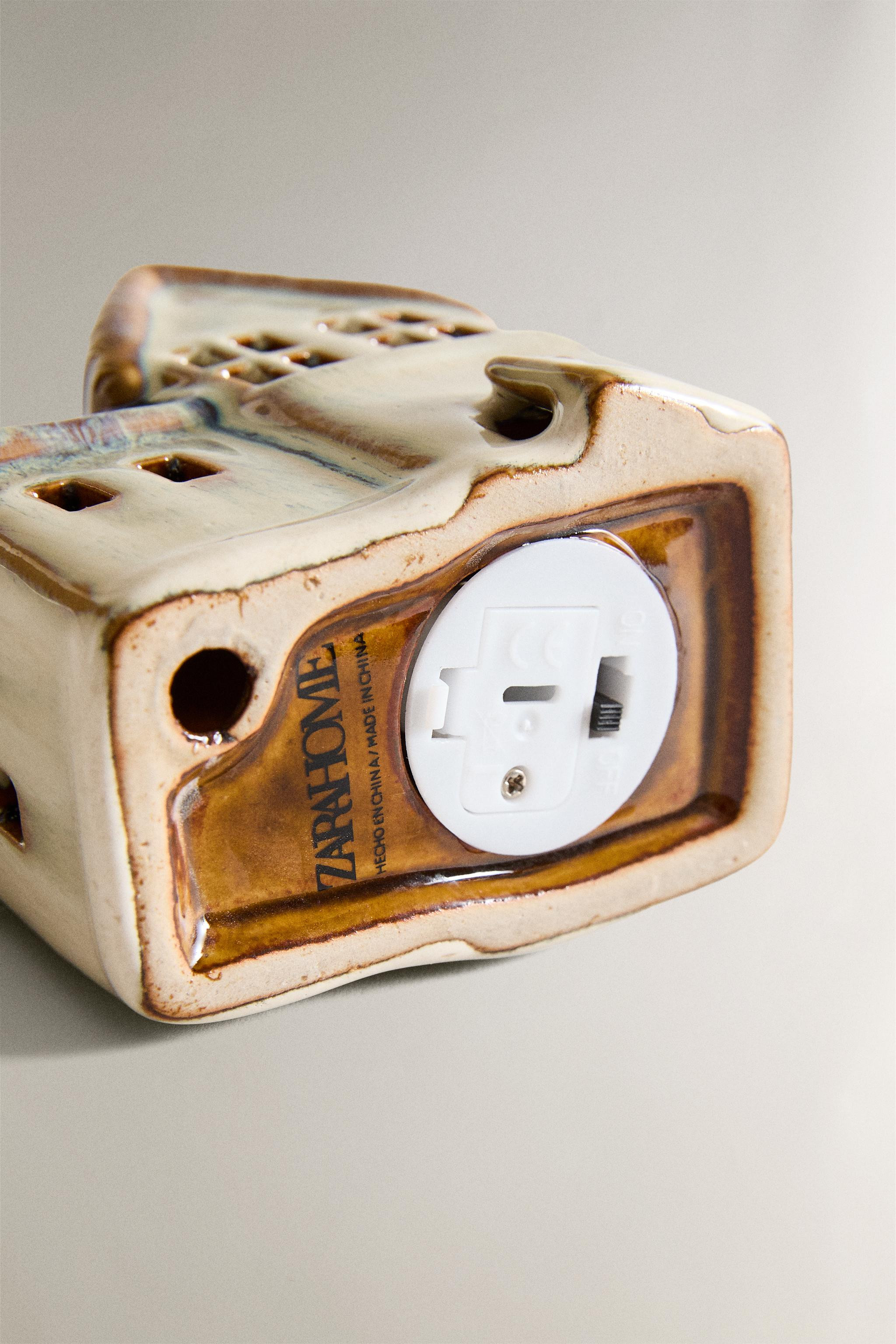 LIGHT-UP PORCELAIN HOUSE CHRISTMAS ORNAMENT | Zara US