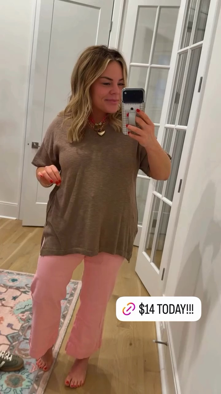 The perfect fall top! So easily to layer and so stinkin comfortable! Perfect for moms and teachers!

#LTKgrwm #LTKmomlife #LTKdayinmylife