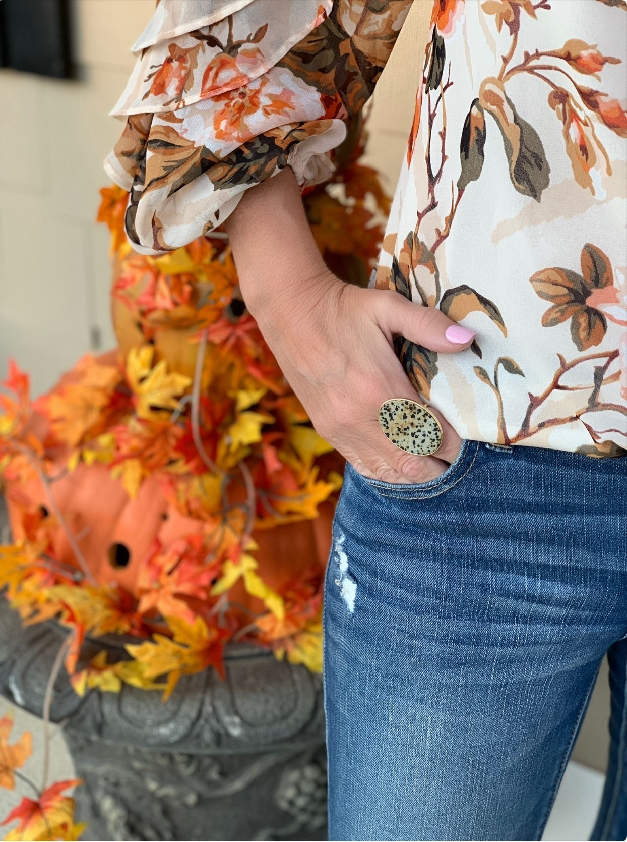 Florals in the Fall, yes please! #florals #fallflorals #floraltops #tops #amazon #amazonfinds #amazoninfluencerprogram 

#LTKFindsUnder50 #LTKOver40 #LTKSeasonal