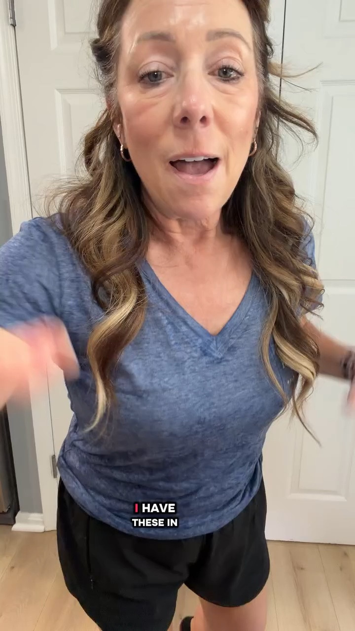 Blooming Jelly shorts are lightweight, breathable, and easy to wear for workouts, walks, errands, or hot summer days. Great option if you want comfort without giving up style.Blooming Jelly US