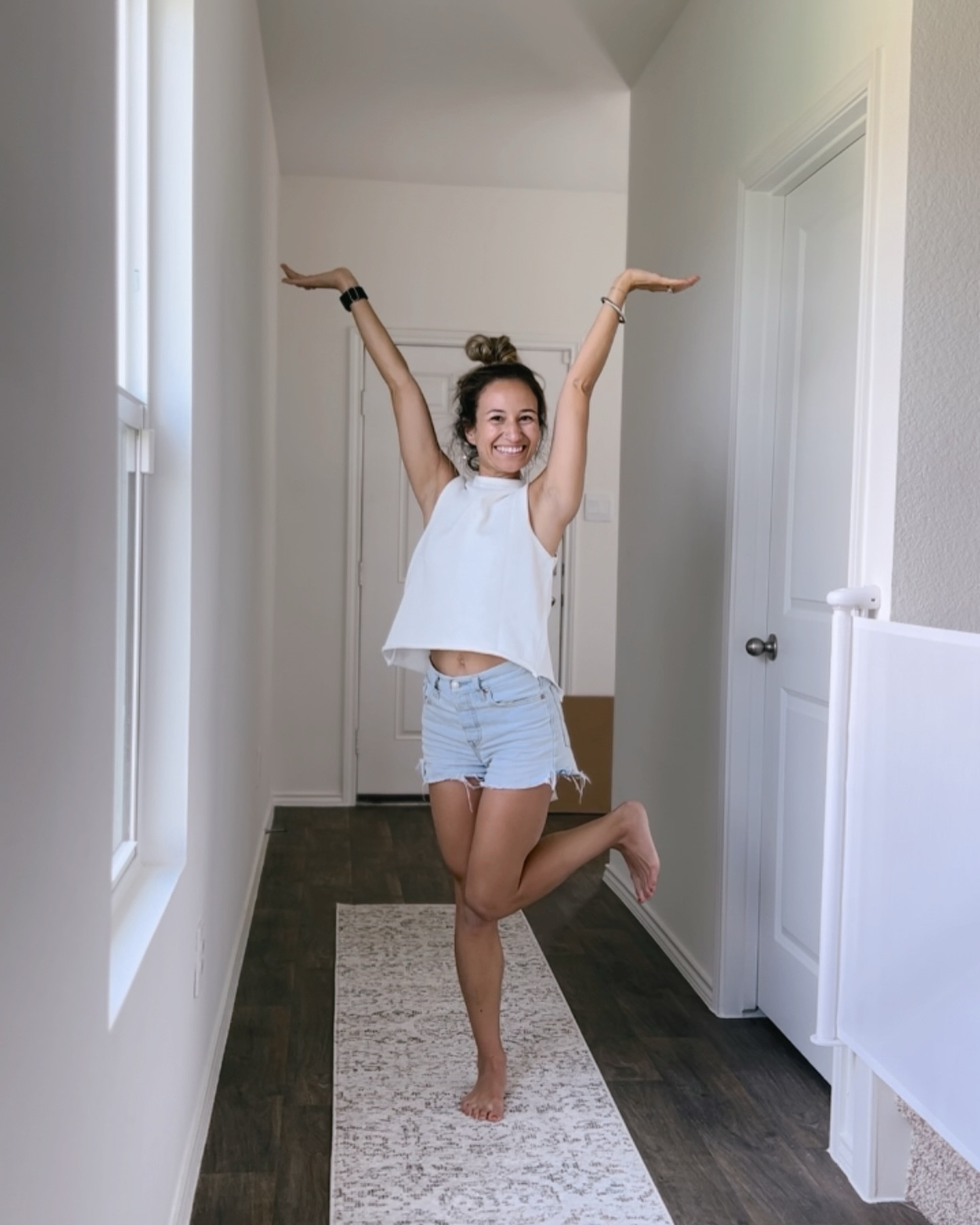 #ad an entry isn’t complete without a @coveredbyrugs  runner rug - but even more so without @mohawk_home gripper corner tabs!! This makes our high traffic entrance rug sooo much easier to keep in place and keep me sane. 

shop my link below for both! 

#mohawkhome #coveredbyrugspartner #ltk #ltkhome