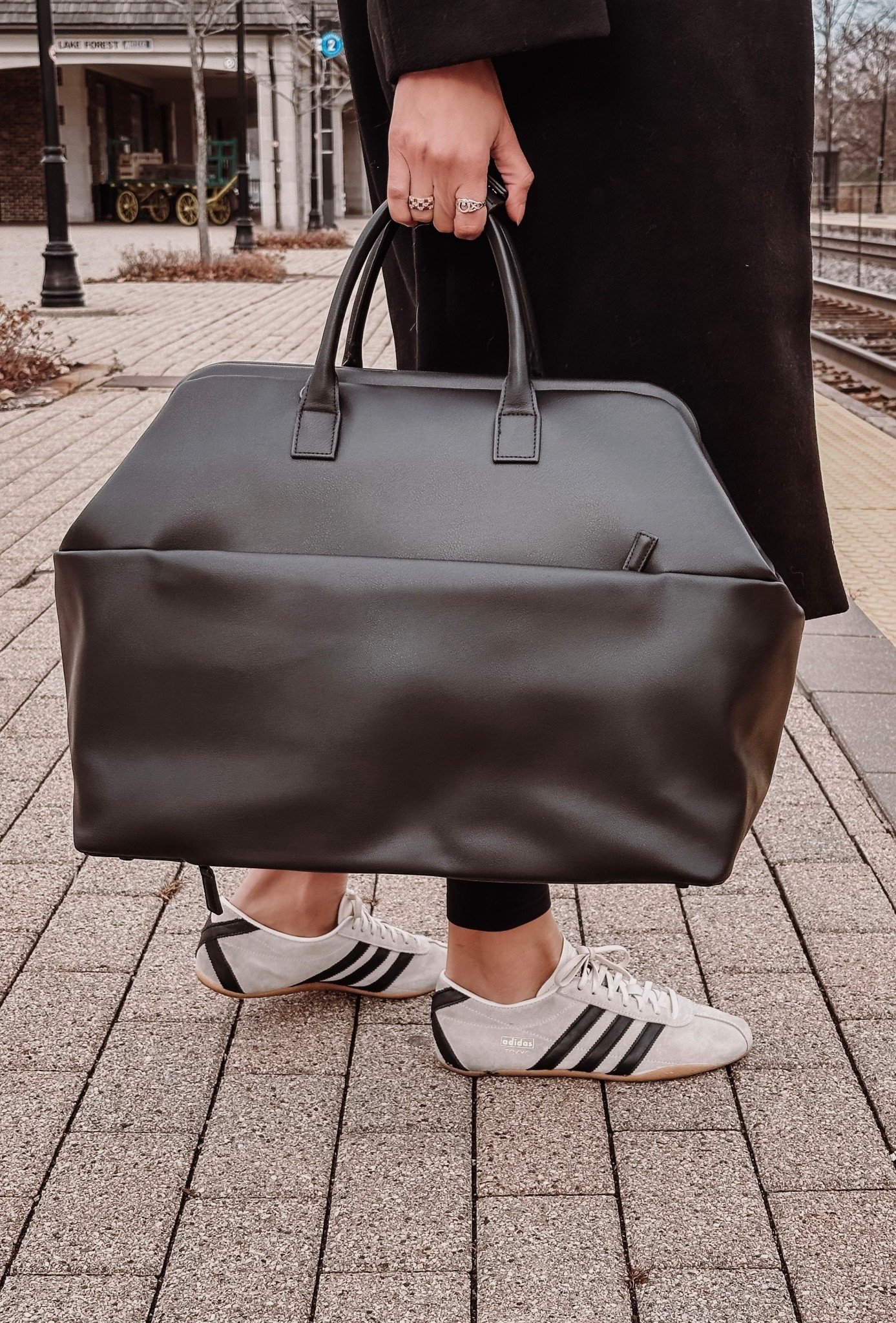 Who’s ready for Thanksgiving travel? One quick trip & then I’m back home to host! This BÉIS weekender is my favorite for overnights - it’s super spacious, holds everything I need & looks super luxe. Pretty sure that anyone in your life would love it as a gift under the tree as well! 💫

#LTKTravel #LTKGiftGuide
