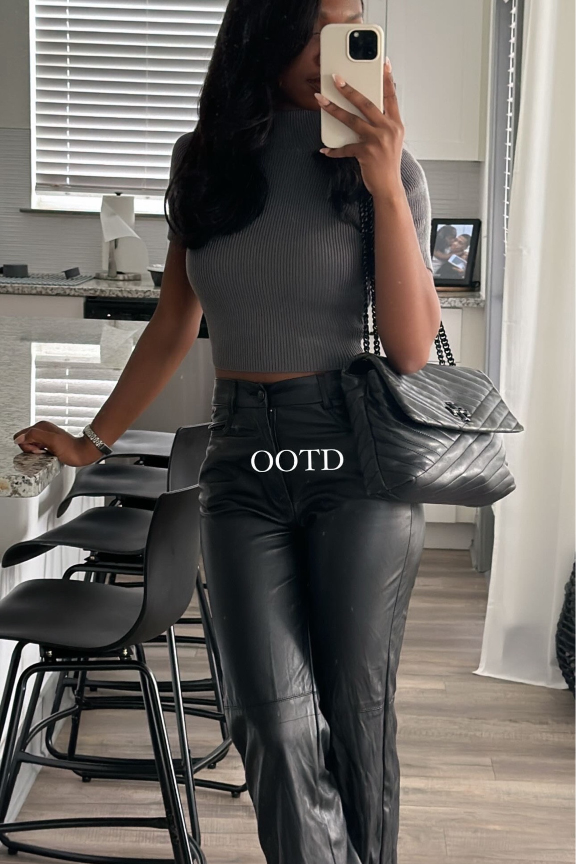 OOTD: Sunday Edition 💕 Shirt is Zara and can be find in the link in my bio on my TikTok: yeahitsannn or Instagram: yeahitsann_