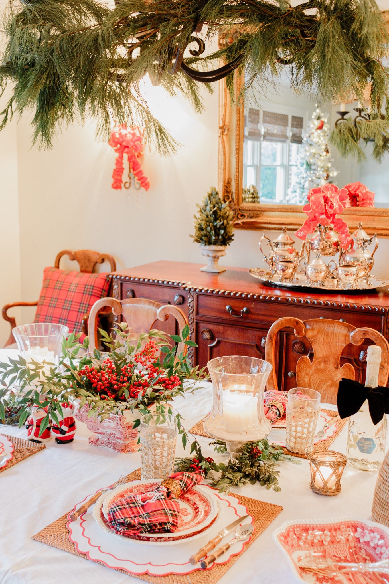 The Christmas Eve table is set! Have a lovely holiday, my beauties! 

#LTKHoliday #LTKparties #LTKhome