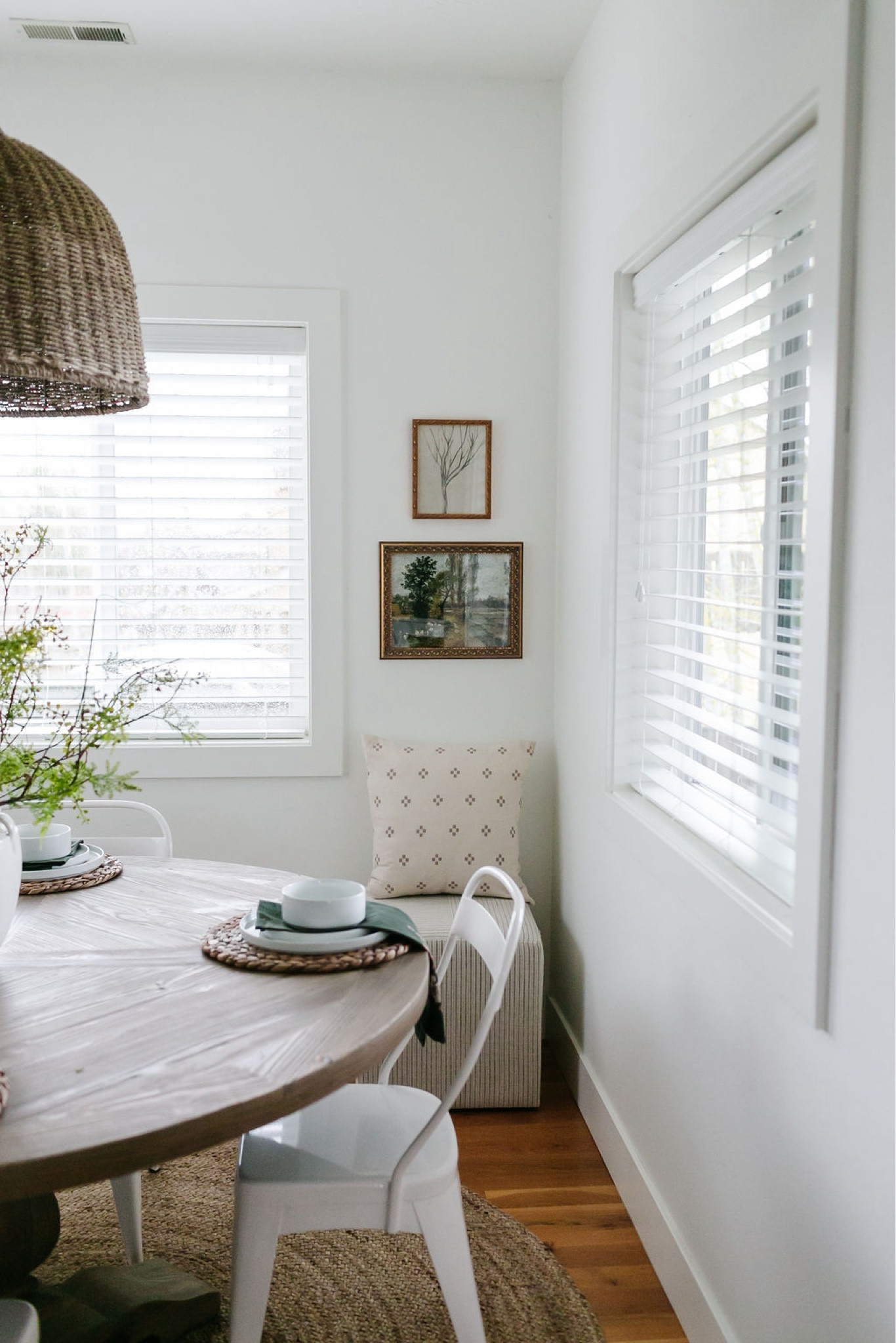 Dining room, pedestal dining table, Amazon home  

#LTKSaleAlert #LTKHome #LTKStyleTip