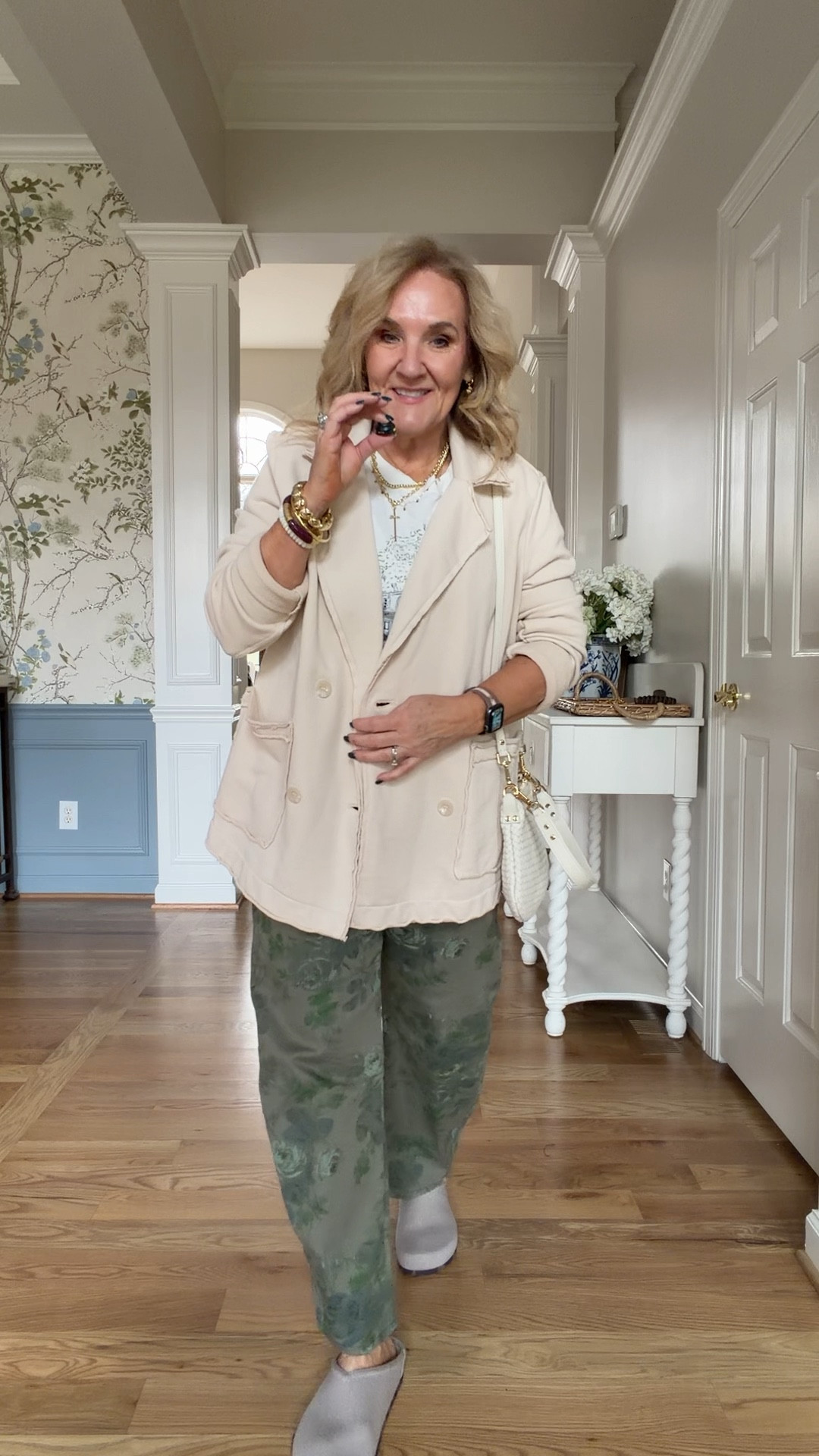 6 more ways to style these floral barrel jeans

But really? They’re just some great tops that will go with your denim or other casual pants. Of any color! These are all neutrals.
Sizing below
Floral jeans size 29
White top size medium (pretty sheer you’re going to need a cami)
Knit blazer size medium and its oversized
Linking a few graphic tees but go looking in your closet! Thinking vacation tee, concert t-shirt, etc.
Pink sweater size medium
Neutral peplum size medium found on amazon as the anthro version is soldout
Blazer size medium (50% off and this is a really nice oversized blazer)
White blouse 1.0
Quilted Denim jacket medium

#LTKSaleAlert #LTKOver40 #LTKPetite