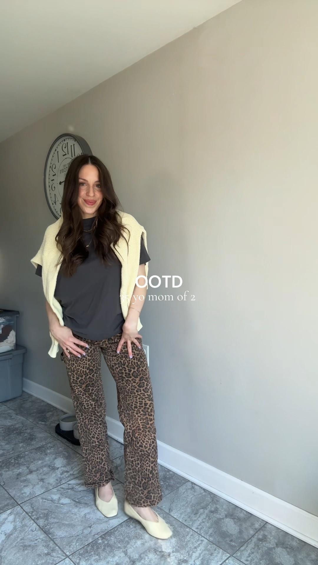 Butter yellow and leopard 🐆 

#LTKootd #LTKmomlife #LTKdayinmylife