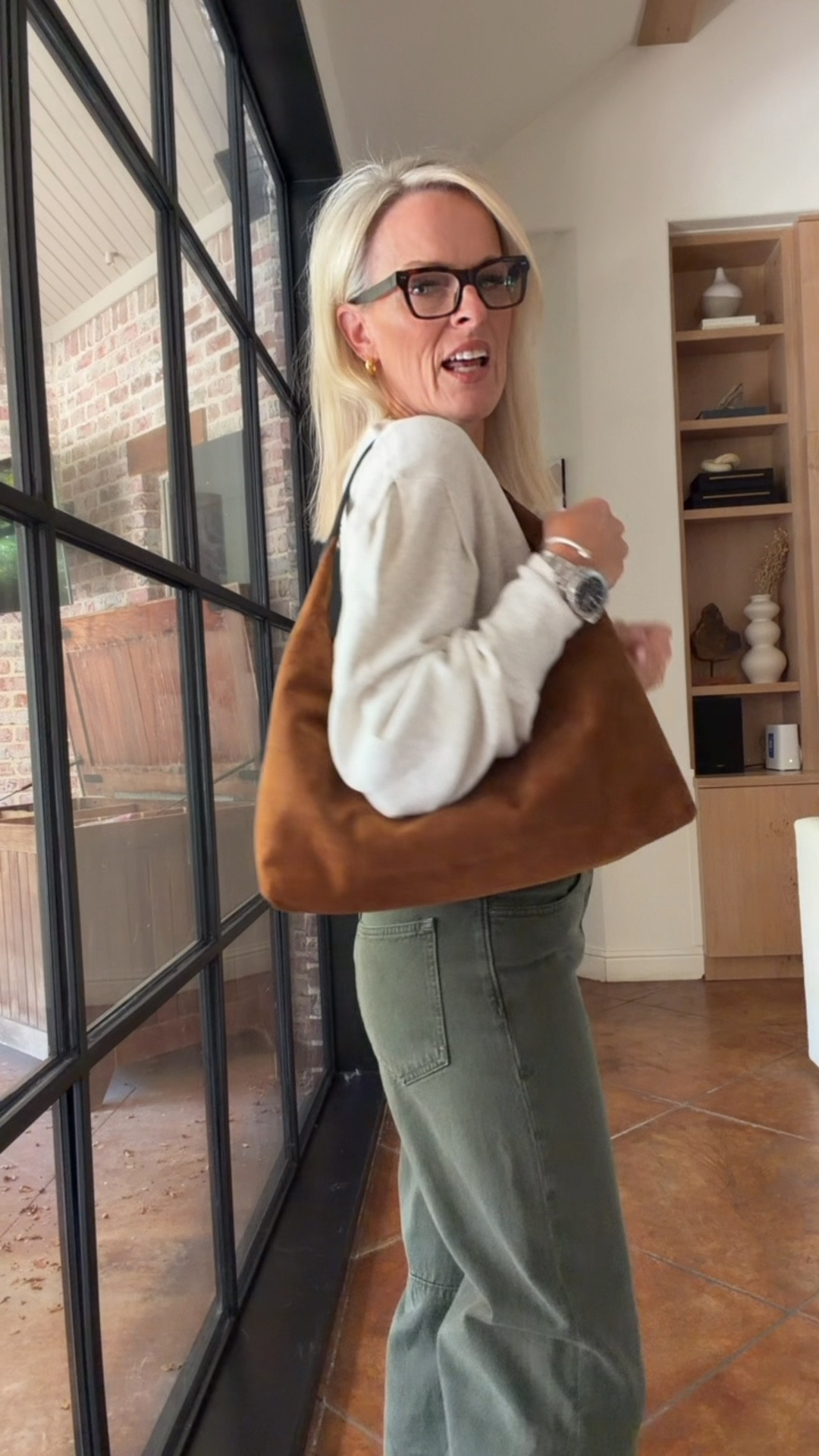 new arrivals from Madewell and all would be great gifts! Madewell has REALLY great quality handbags. I’ve given them as gifts before and they are quality and hold up very well, for years. These suede bags are AMAZING!

Great gift idea! 

@madewell #madewell #madewellpartner #ad

#LTKOver40 #LTKGiftGuide #LTKFamily