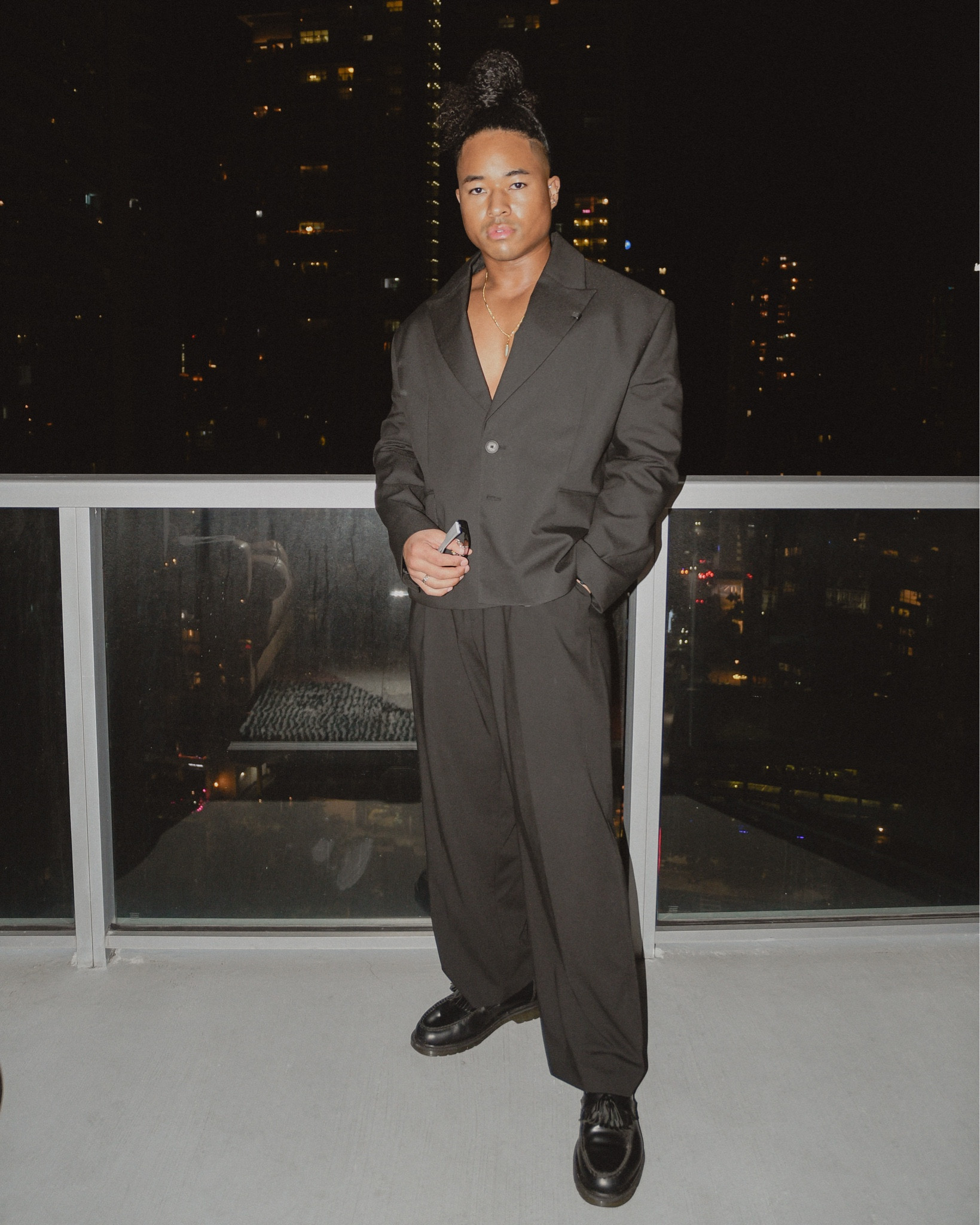 Men's oversized baggy suit with open back in black



#LTKStyleTip #LTKMens #LTKParties