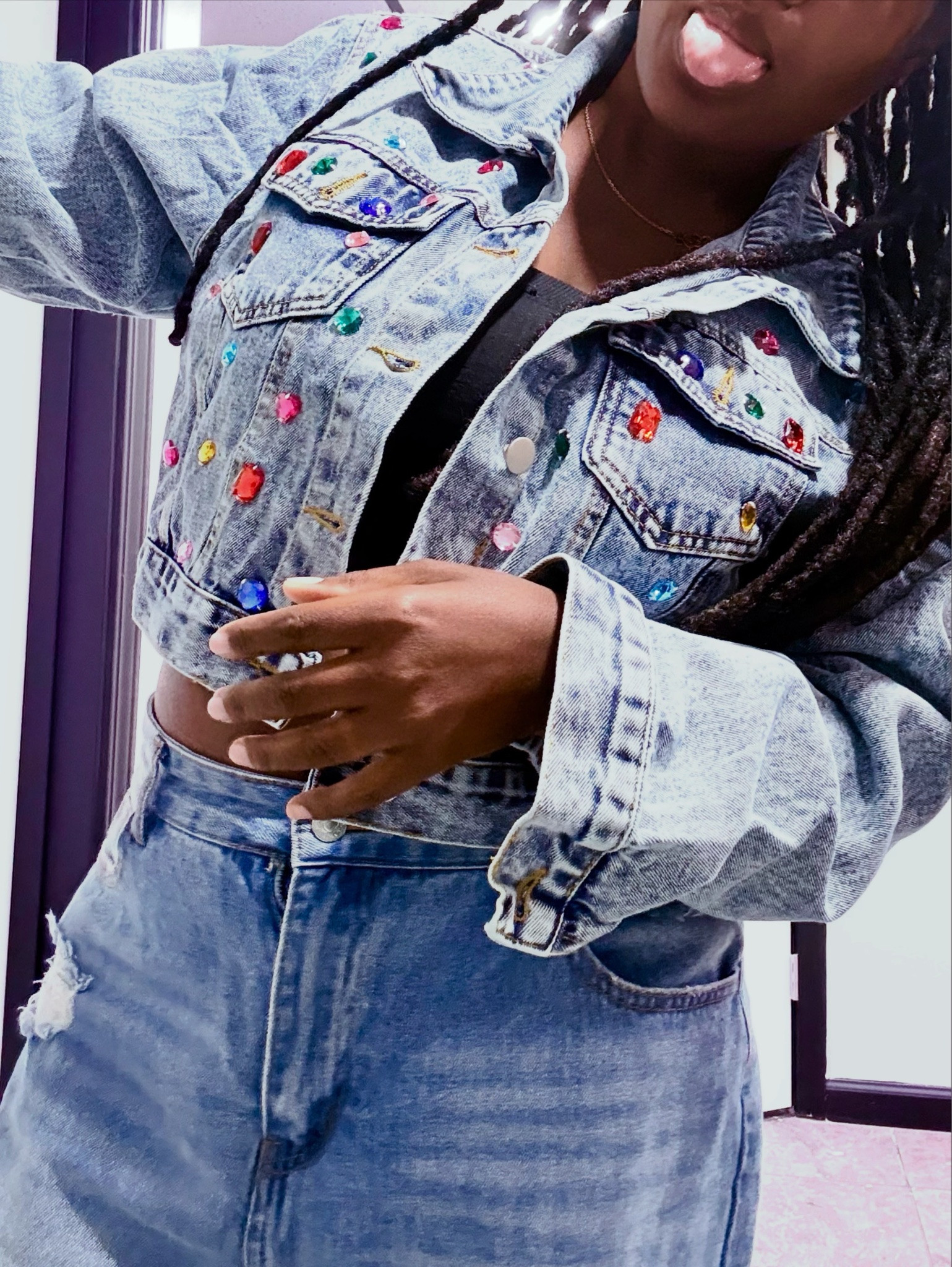 DENIM IS ALWAYS IN SEASON! 👖🤎

No matter the season, a good pair of jeans will ALWAYS have a place in my closet! From everyday casual looks to cute dressed up outfits, denim is forever a wardrobe essential.

I linked some of my favorite denim finds!

#DenimStyle #DenimLover #LTKFashion #LTKFinds

#LTKmomlife #LTKootd #LTKSeasonal