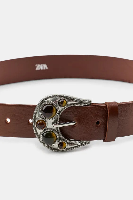 4 cm wide belt featuring a 100% leather main fabric, combined with metal details. Embellished wit... | Zara IT