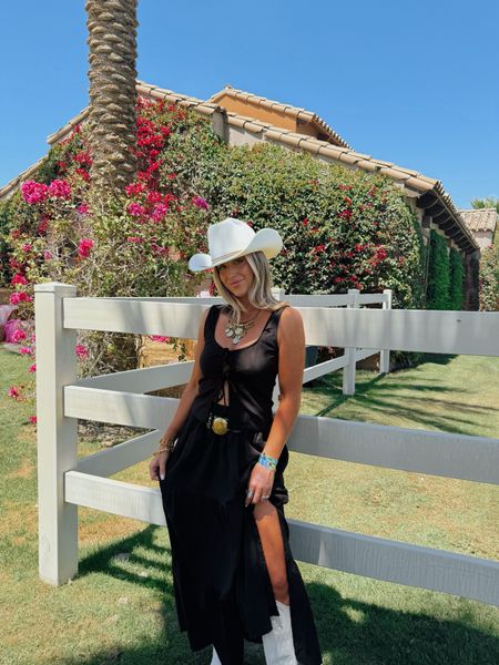 Country concert outfit, stagecoach outfit, pretty little thing 

#LTKfindsunder100 #LTKstyletip #LTKFestival