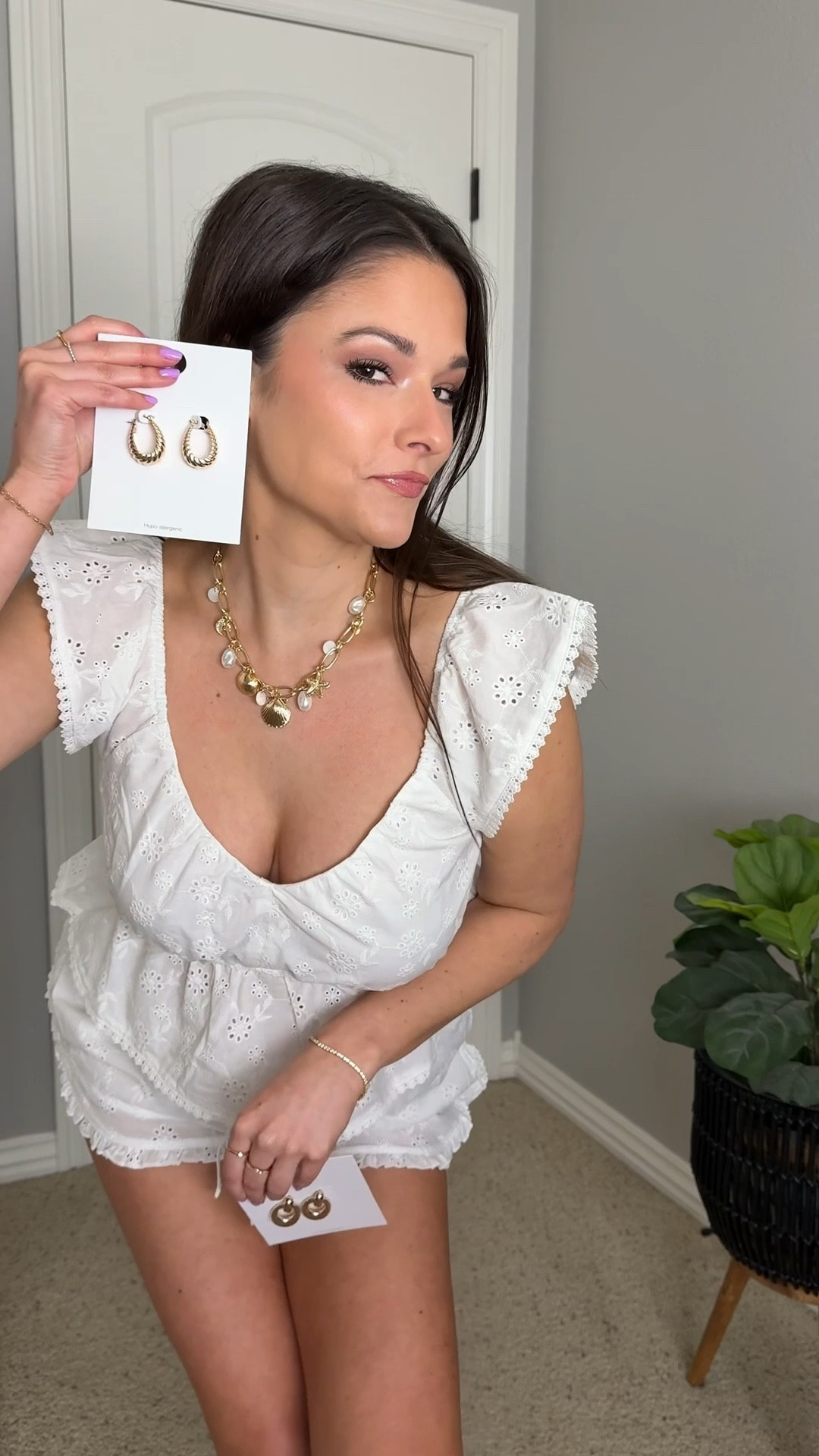 @walmart has been popping off lately!!! I’ve been sleeping on their jewelry but I’m simply obsessed ✨🐚 They have the cutest matching sets and spring and summer dresses!!
Mention ‘Walmart’ & I’ll send you the 🔗

What’s your favorite? 

#walmartpartner #walmartfinds #iywyk #walmartfashion #walmartstyle #springoutfits #jewlery 

Affordable fashion, charm necklace, coastal necklace, matching set, eyelet, gingham dress, lemon dress, Walmart fashion finds, new at Walmart, Walmart haul, spring fashion, 


#LTKFindsUnder50 #LTKStyleTip #LTKU