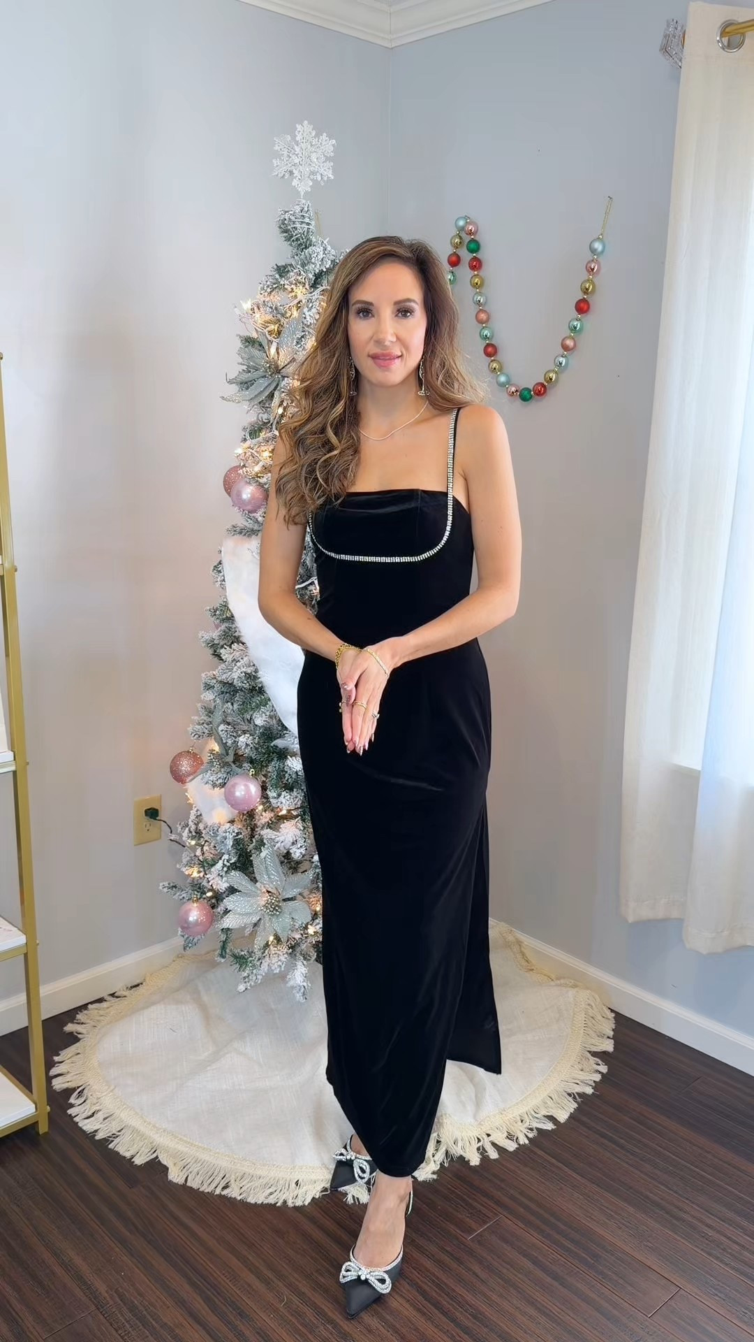 I’m obsessed with this velvet dress with rhinestone detail!

#LTKHoliday #LTKSeasonal #LTKStyleTip