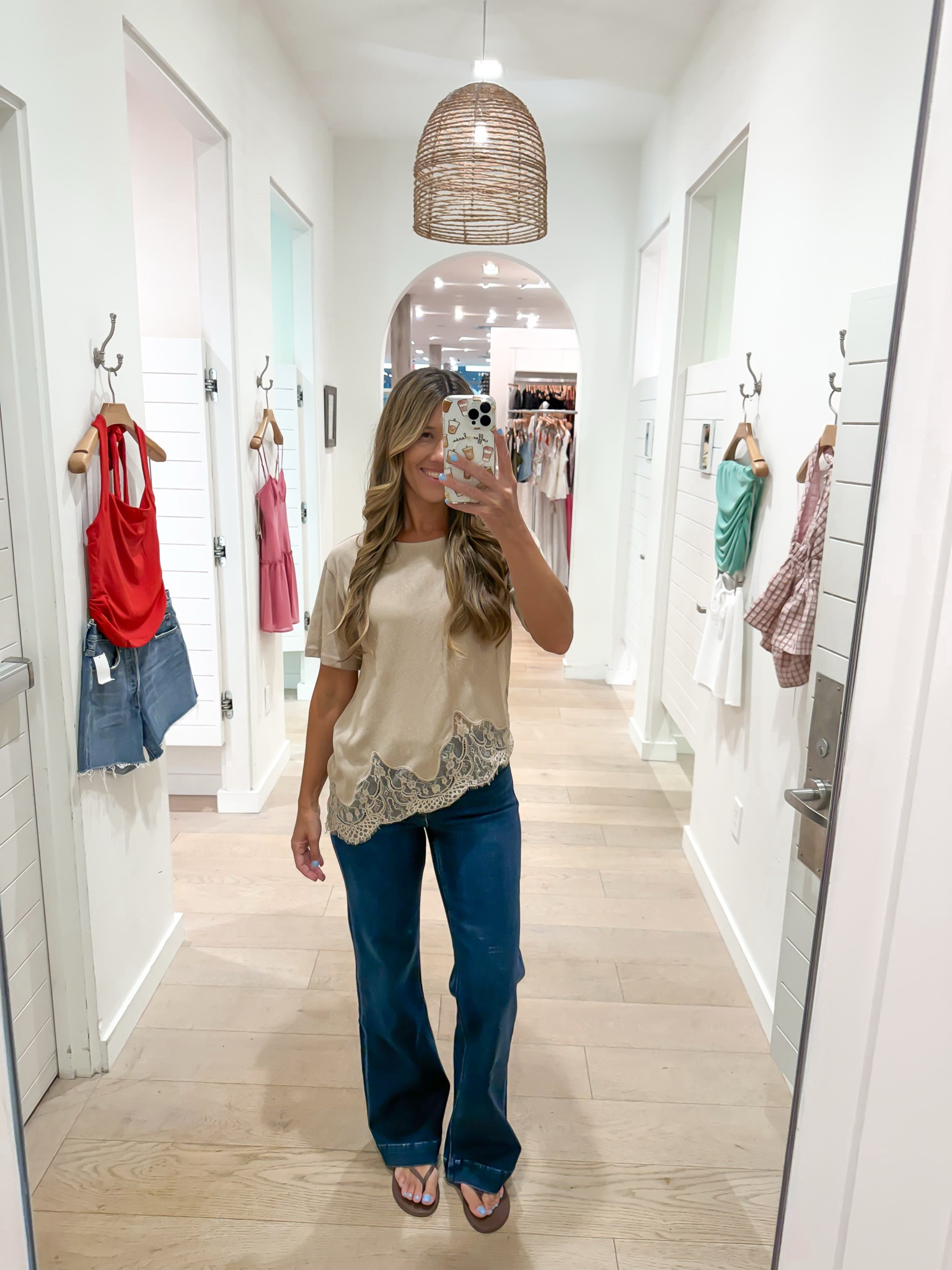south moon under try on
top small
jeans 26

#LTKSeasonal #LTKOver40