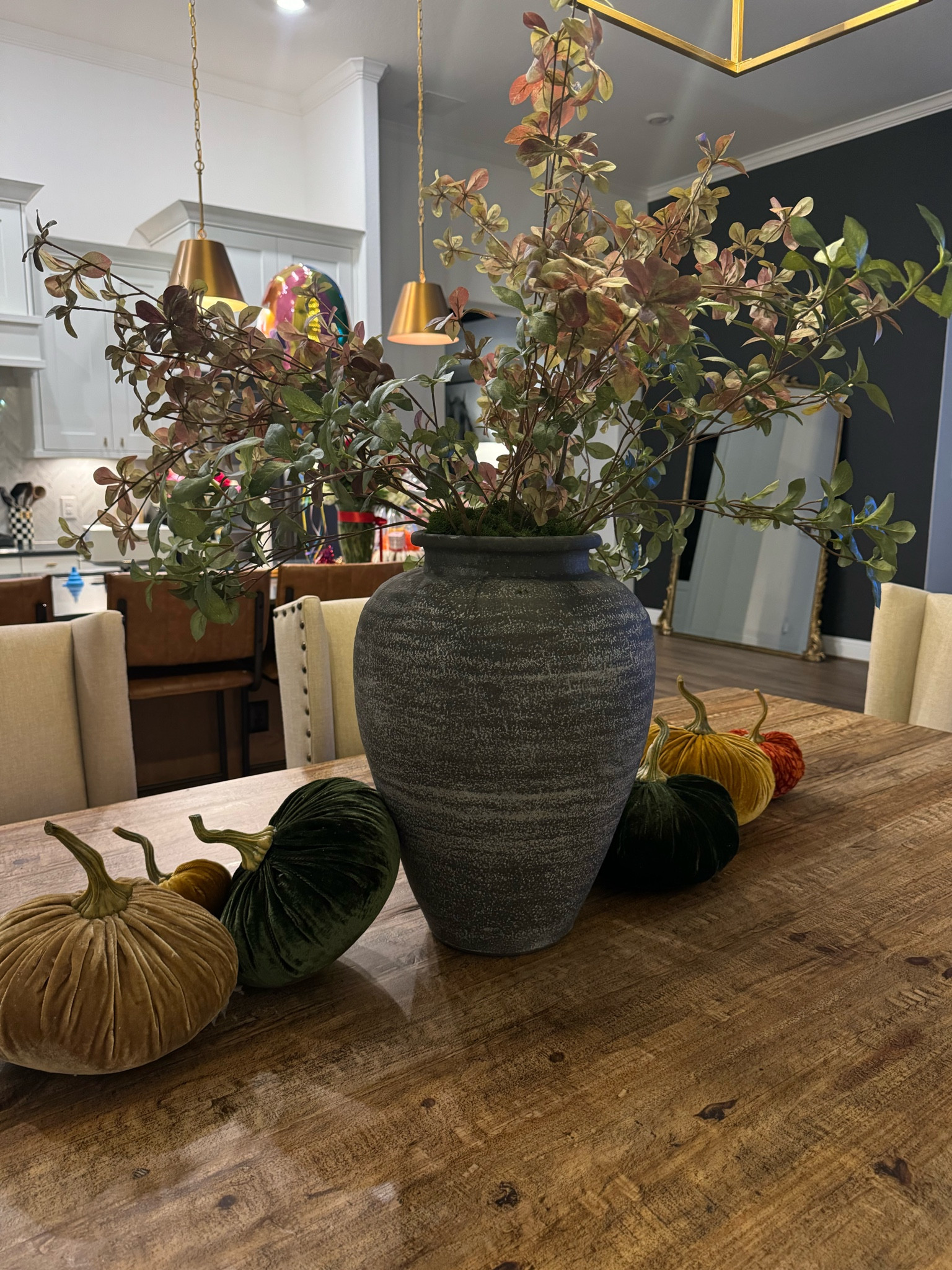 the perfect table vase and stems for fall! Stems are on sale for $4.24!!! I have the 17” inch vase!


#LTKHome #LTKHalloween