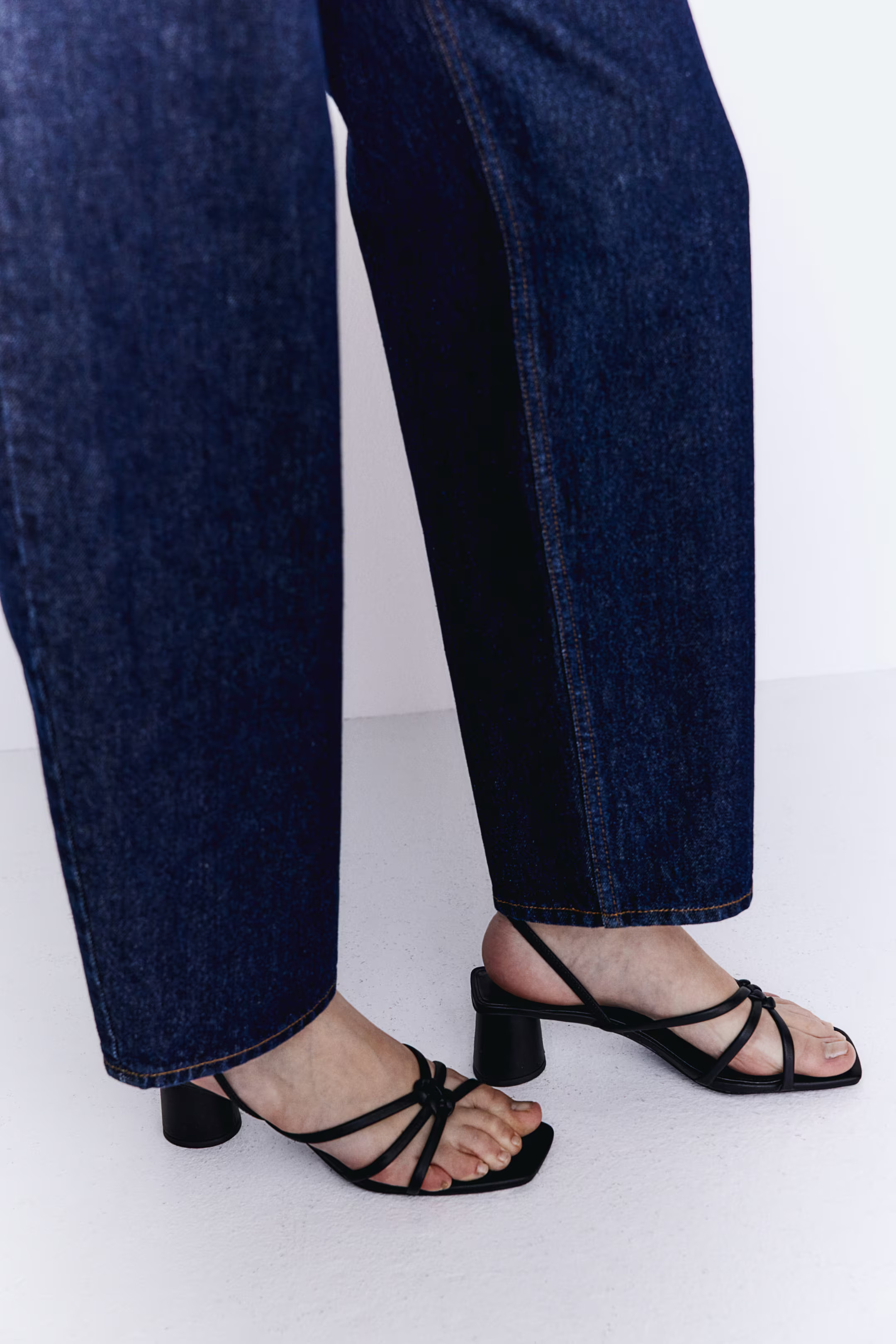 Riemensandaletten mit Absatz | H&M (DE, AT, CH, NL, FI)