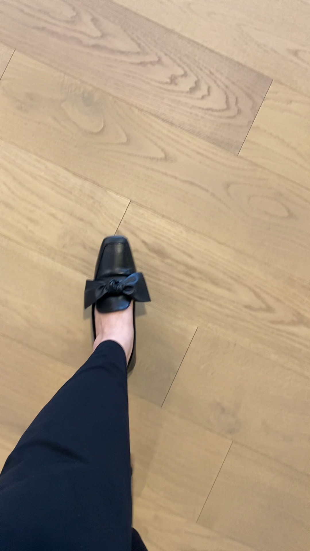 My favourite black loafers
#officewear #workattire #professionalshoes


#LTKsapatos #LTKcurves #LTKworkwear