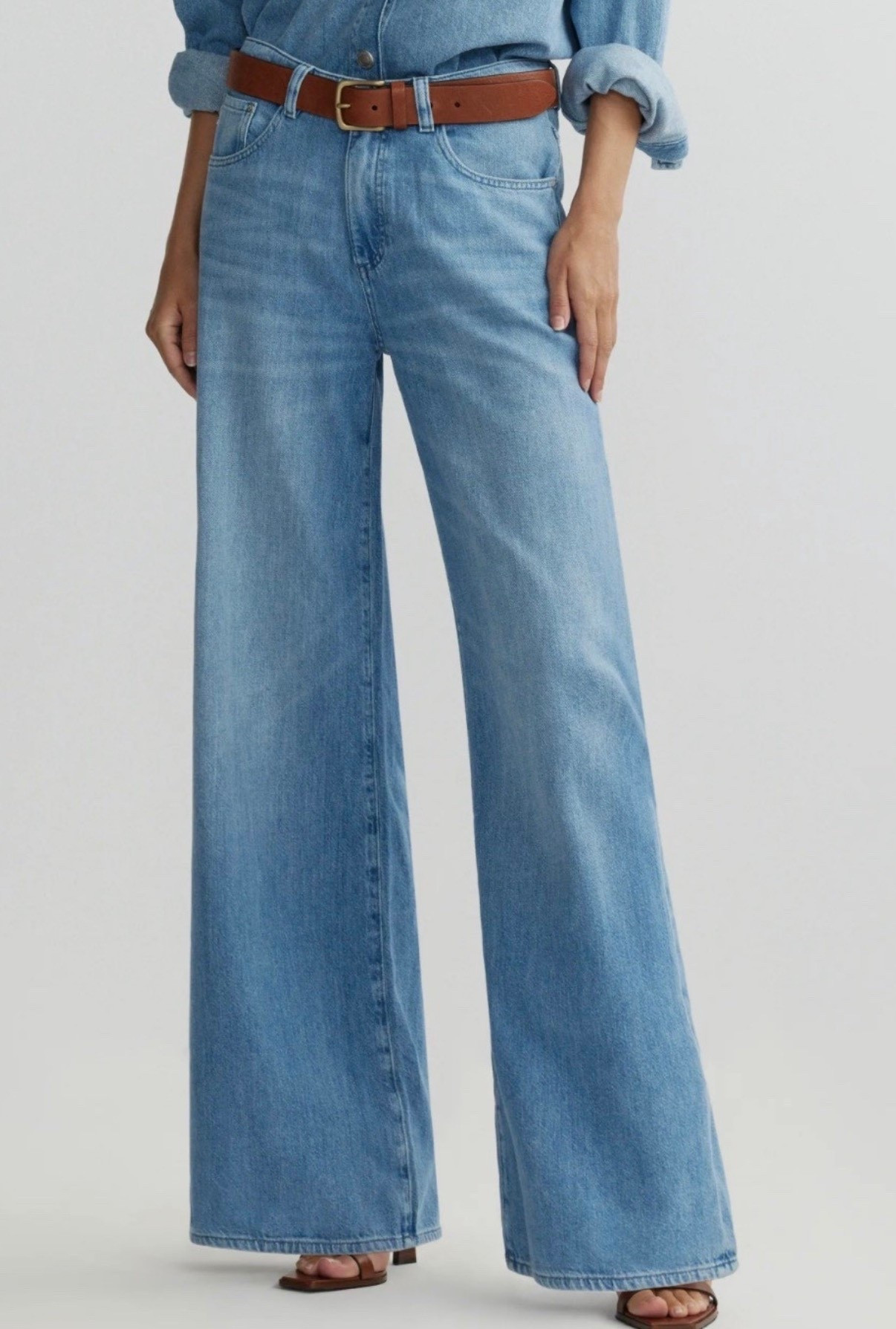 Wide leg jeans 
Jeans 