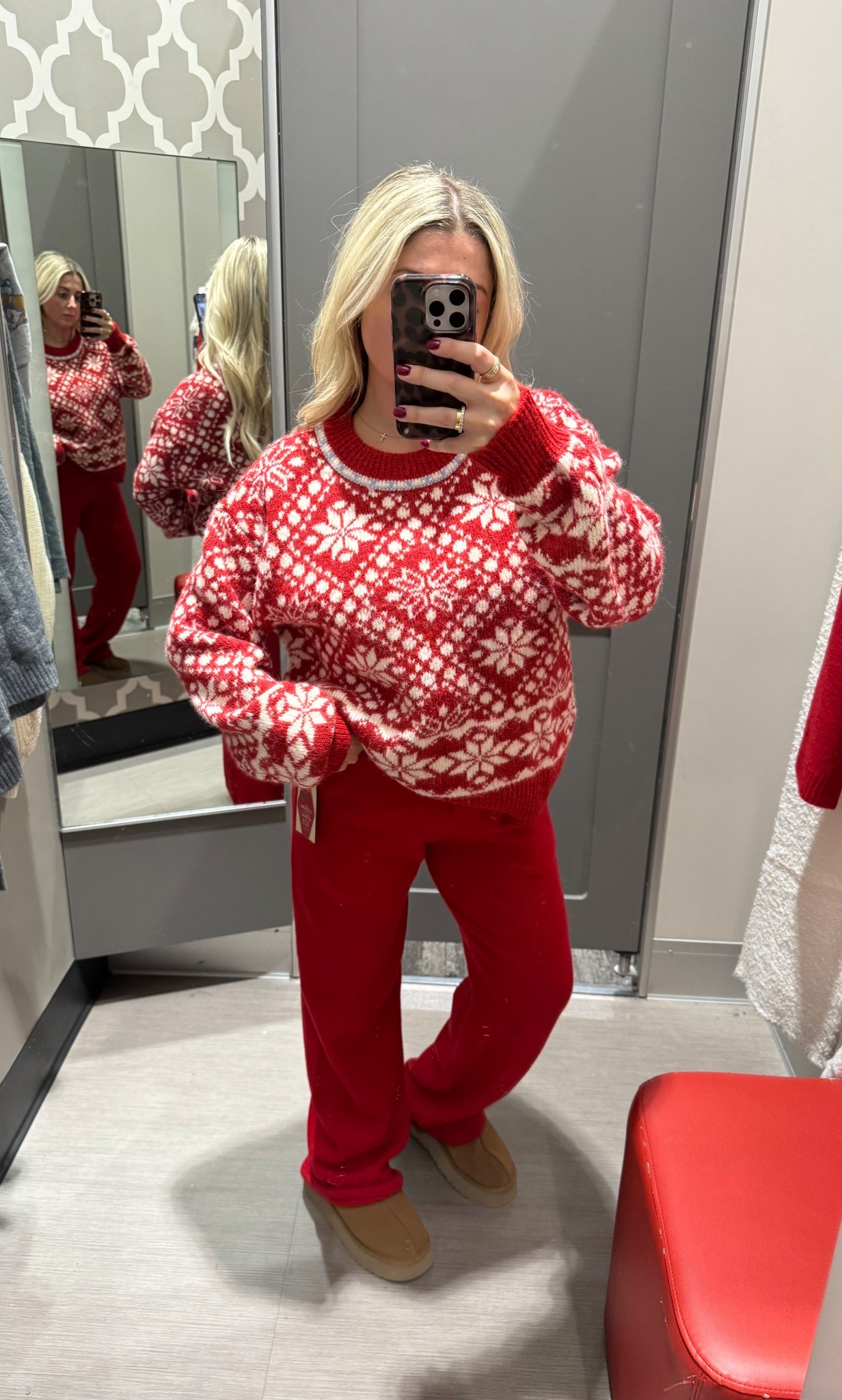Cozy holiday outfit
Large sweater 
Small pants
Uggs tts
Target outfit 

#LTKShoeCrush #LTKGiftGuide #LTKHoliday