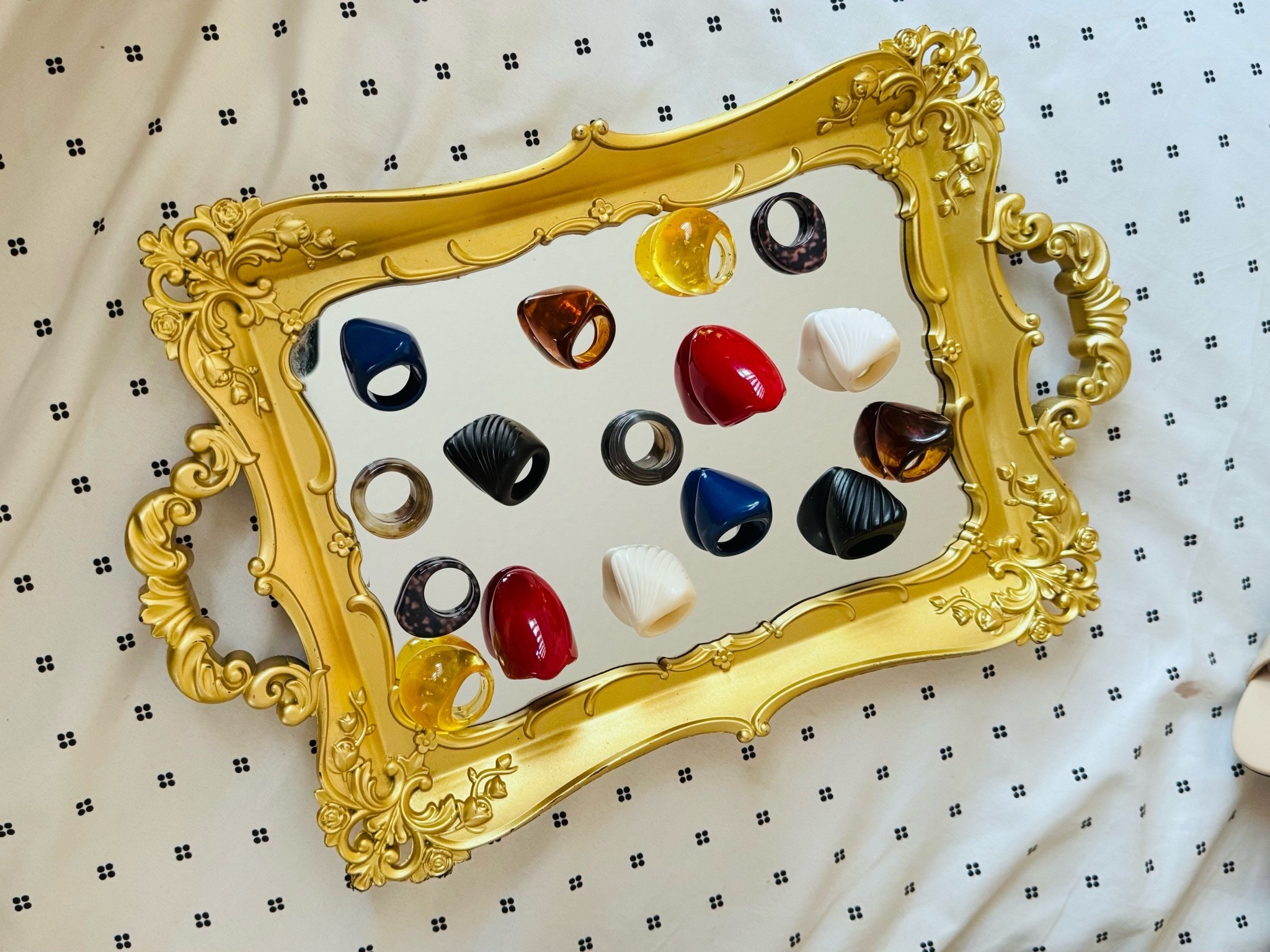 Resin rings are my current favourite thing that I’ve loving and heavily been wearing lately. Some of them are currently on sale for under $10 yup you heard me right 🤭.

#LTKmidsize #LTKstyletip #LTKworkwear