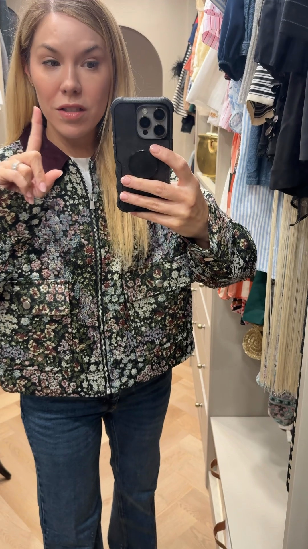 These fall pieces are so GOOOOD 
I’m wear xs + 25 in everything