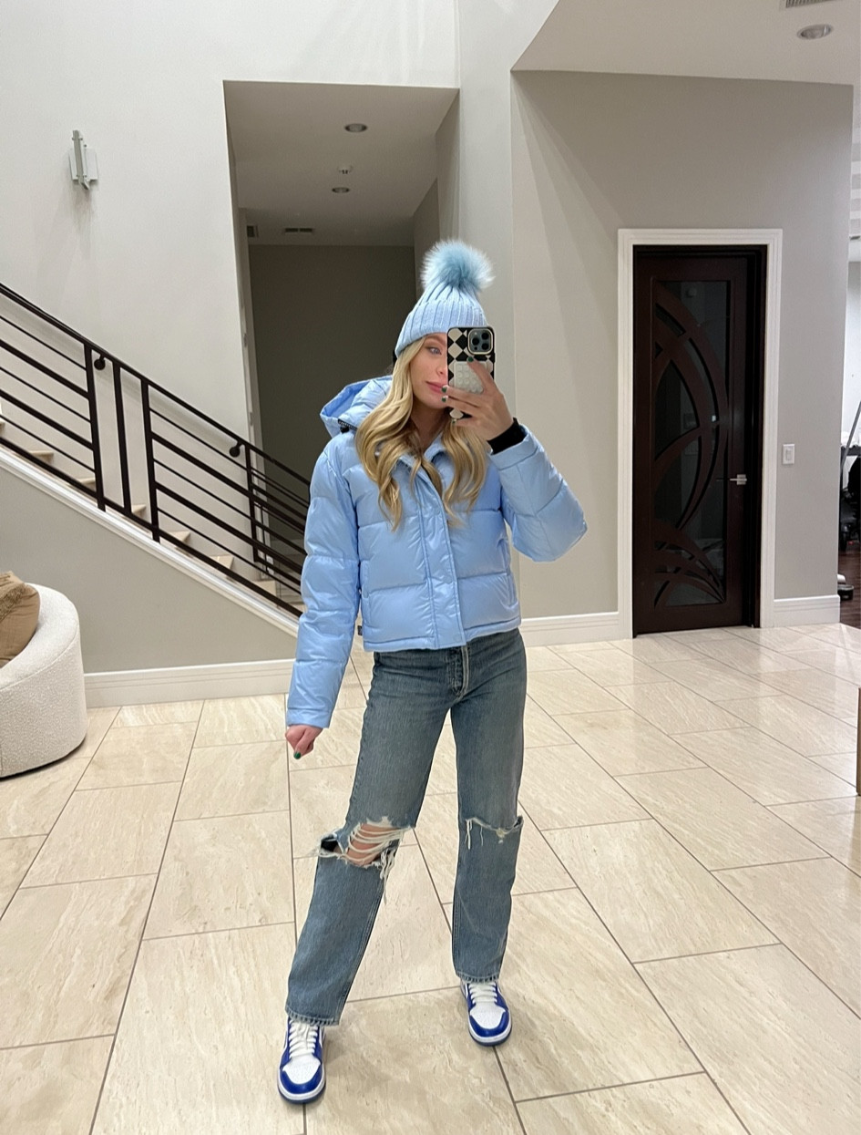 Obsessed with this Aritzia Sweater & Beanie! They’re having a great sale right now too! 

#LTKHoliday #LTKstyletip #LTKSeasonal