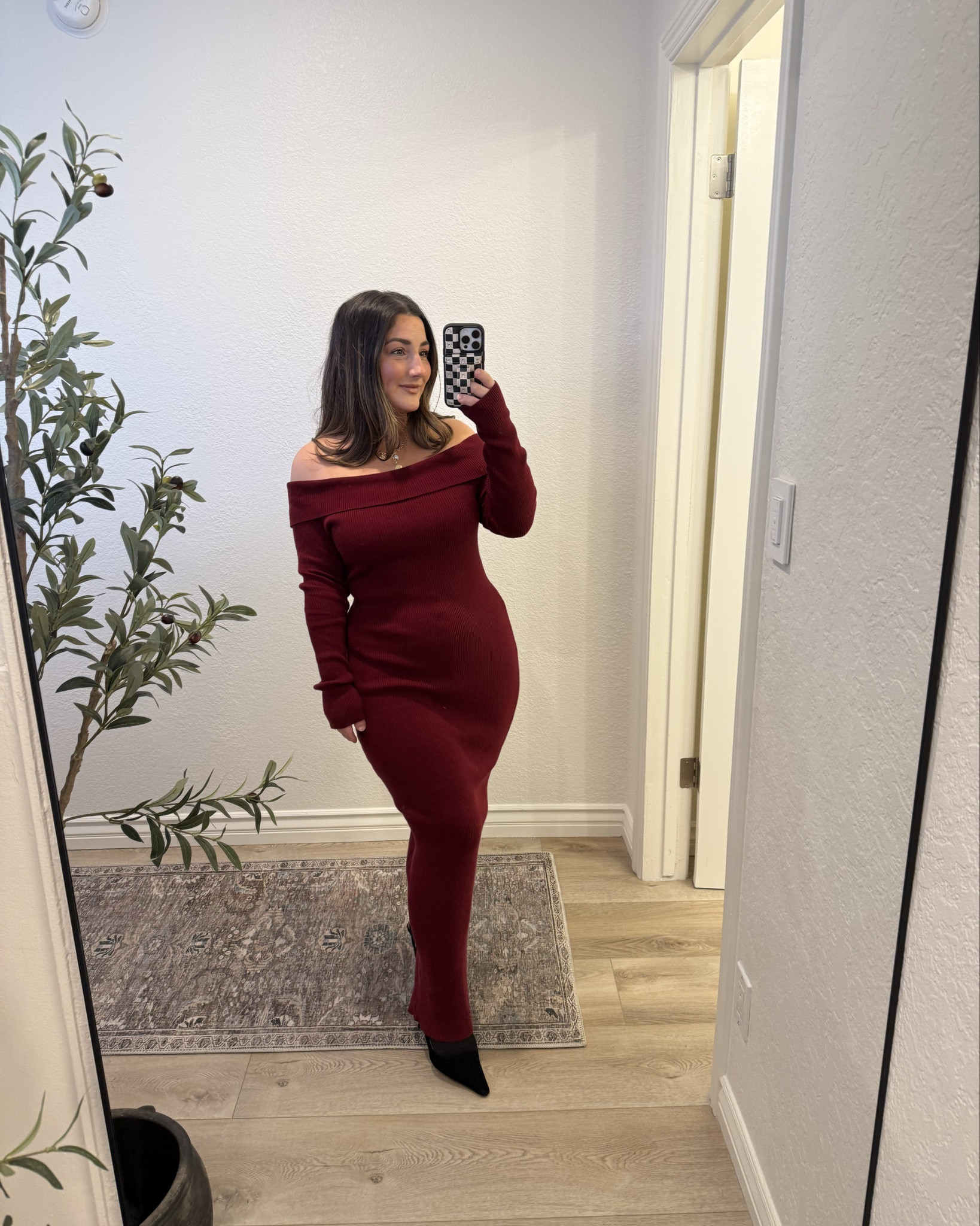 Holiday dresses from @amazon 
Petite friendly and on sale for Black Friday!! 

Black dress size small 
Maroon dress size small 
Kitten heels run tts

#FallFavorites2024 @amazonfashion #amazonholiday #amazonpartner @amazon 

 

#LTKFindsUnder50 #LTKSaleAlert #LTKCyberWeek