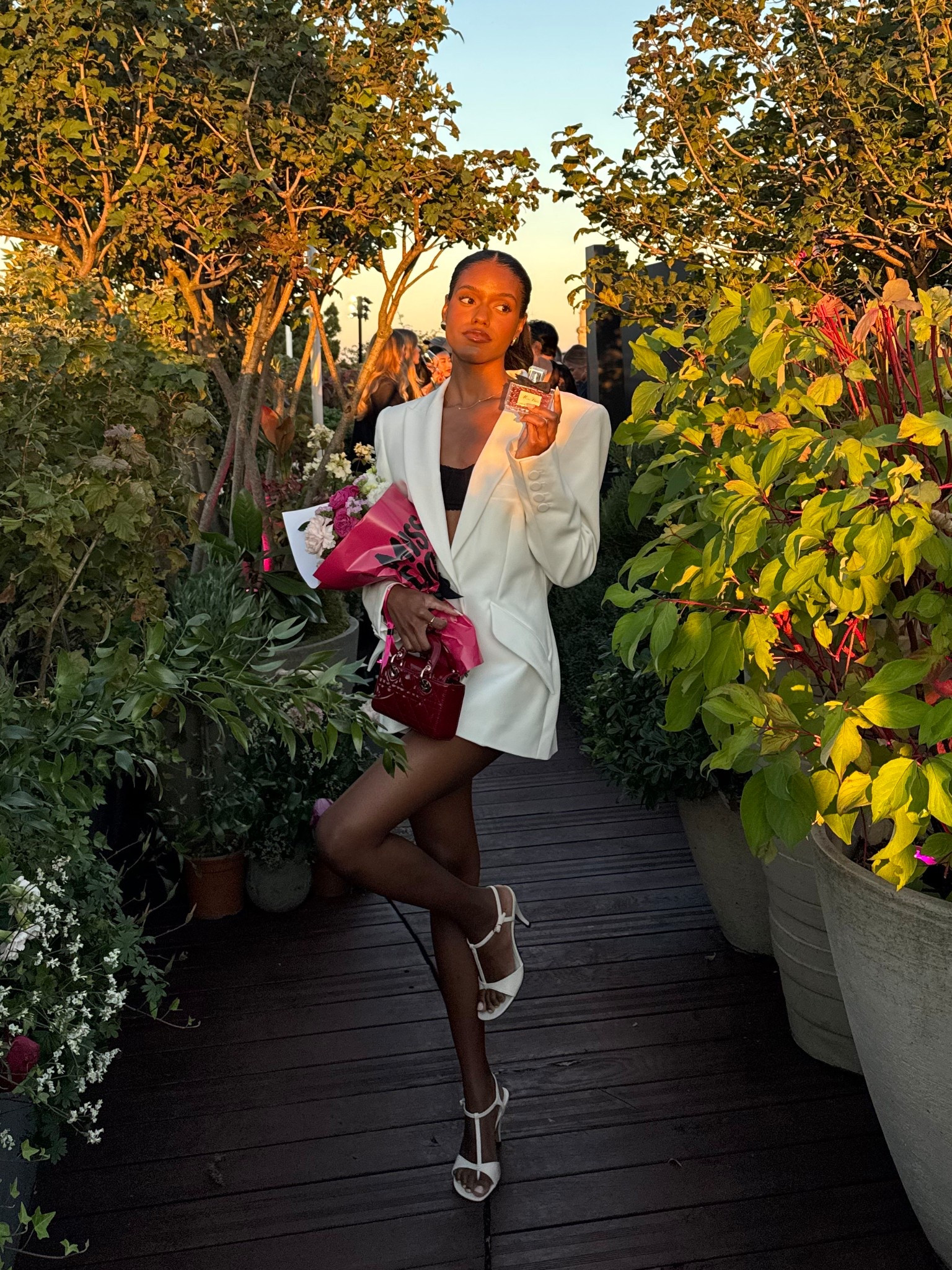 White blazer 

#LTKBeauty #LTKShoeCrush #LTKStyleTip