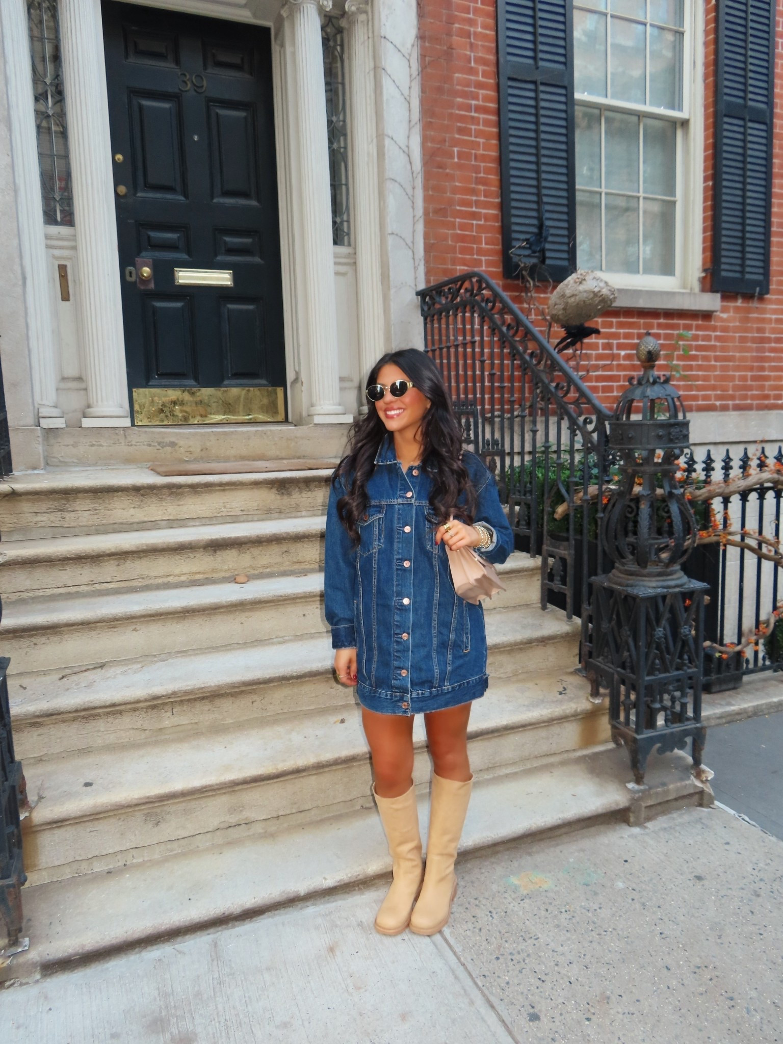 the perfect outfit for a stroll around the city! 

#LTKSeasonal #LTKShoeCrush #LTKStyleTip