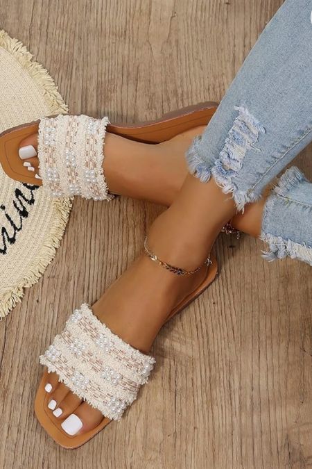 Sandals for women! 

#springoutfit #vacationoutfit #sandals #shoes #beach #footwear #vacation #summeroutfit #pool #resortwear #slides #sale #deal #discount #trending #trends #fashion #style #samedelman #platformshoes #seasonal #LTKshoecrush #LTKtravel

#LTKStyleTip #LTKTravel #LTKShoeCrush