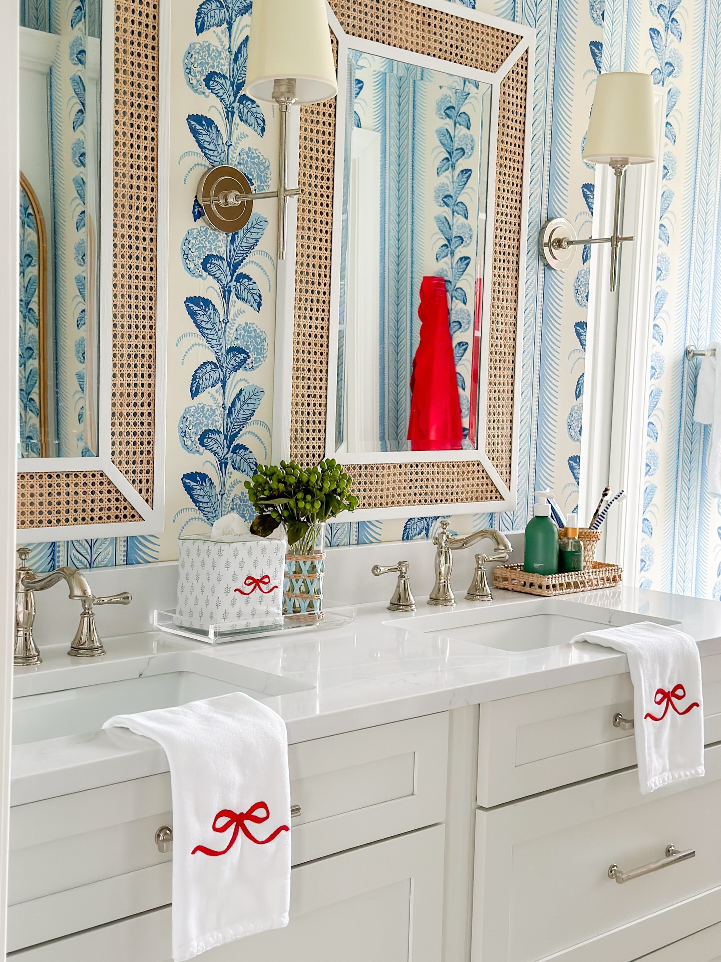 My most-requested holiday hand towels from last year are back on sale, and honestly… they make every bathroom feel instantly dressed for the season.

#christmas #christmasdecor #holidays #holiday #interiors

#LTKSeasonal #LTKHoliday #LTKHome
