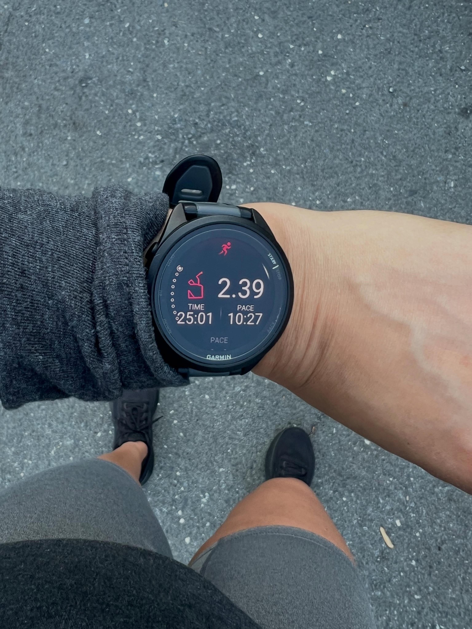 Another easy run this morning…. don’t worry I plan to rest tomorrow and Thursday. On the days I can get outside I really like to. This morning was beautiful.