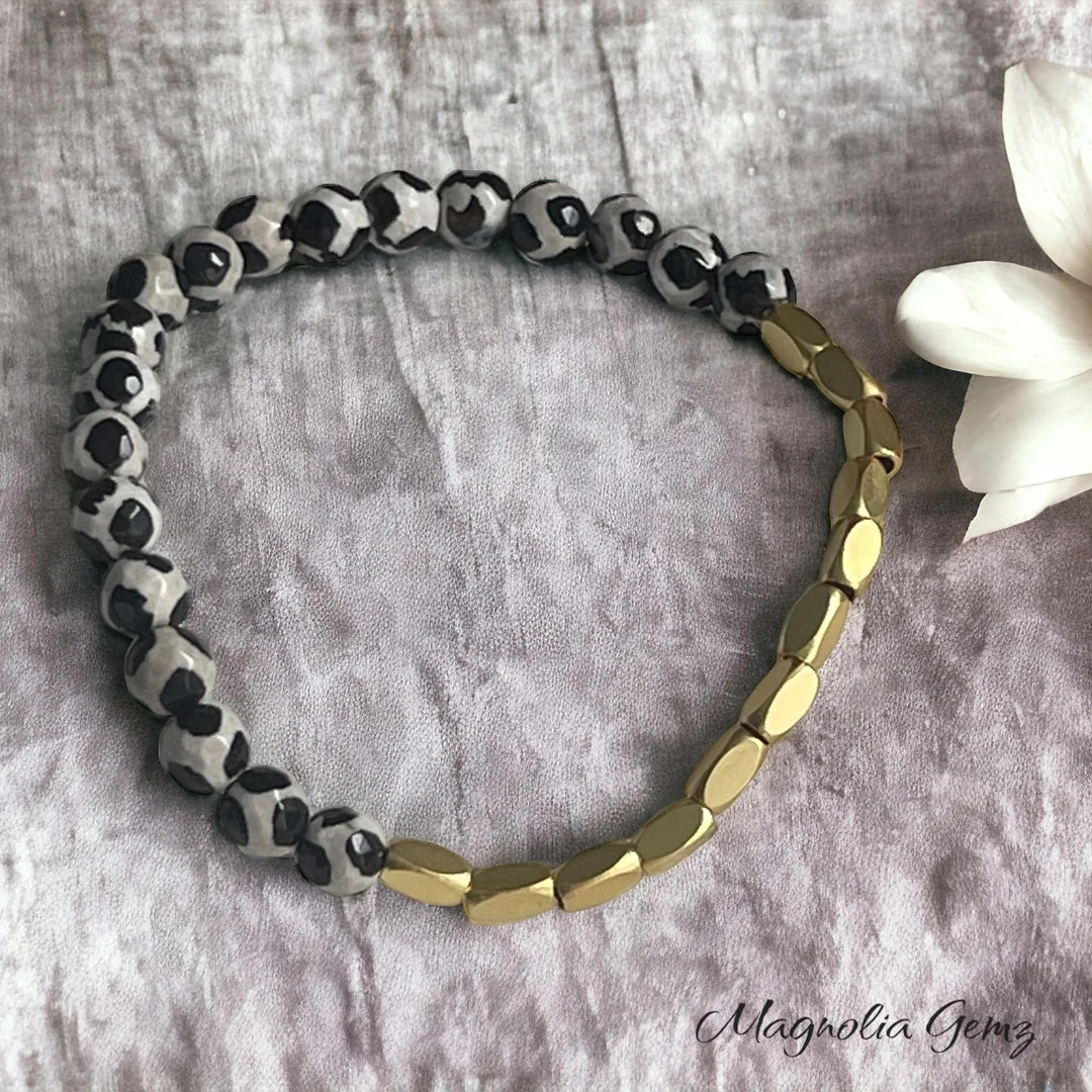 TIBETAN AGATE Black and White Beaded Stretch Bracelet | Etsy (US)