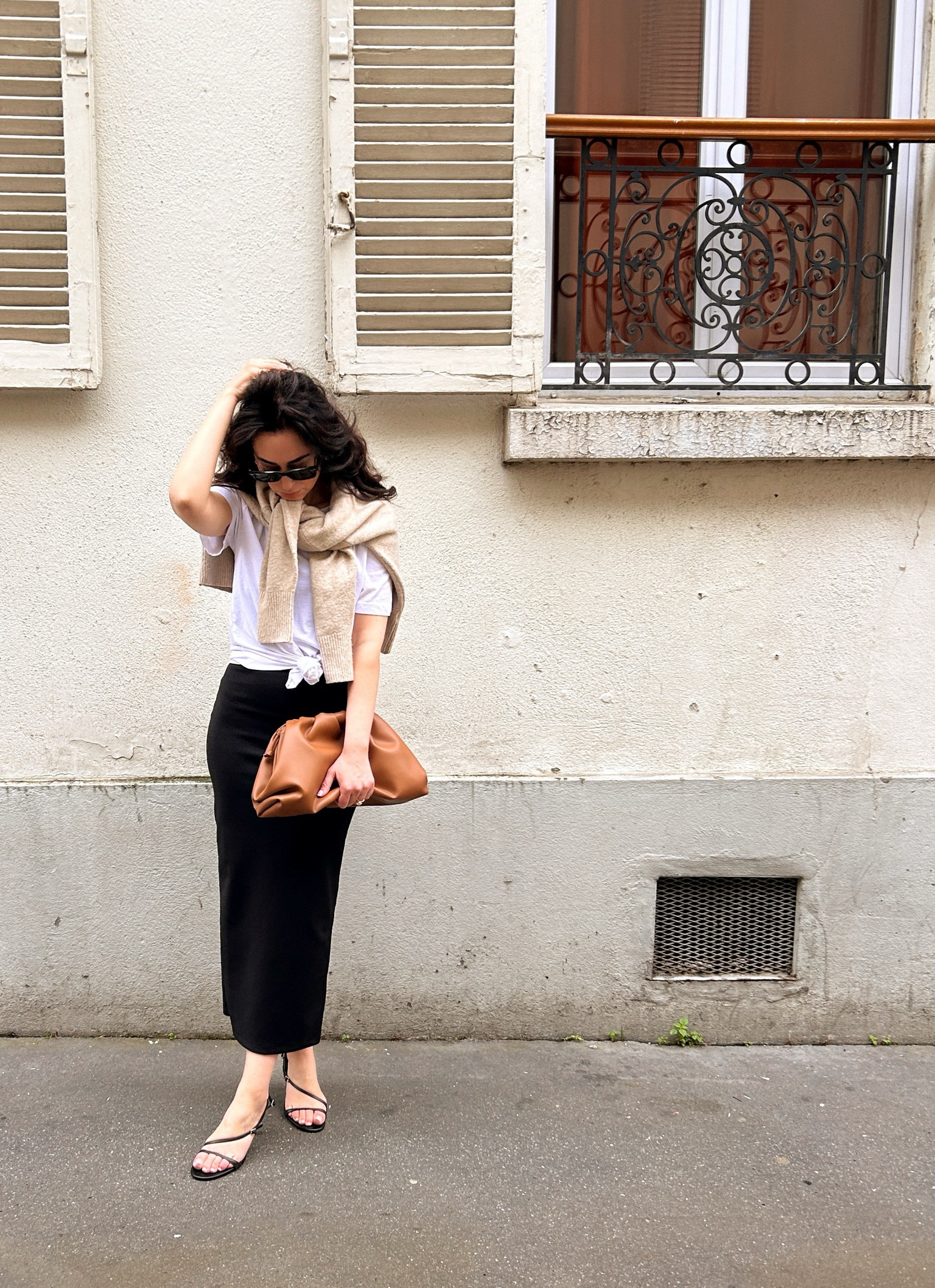 Sweater: H&M
T-Shirt: Zara
Dress: Zara
Sandals: Zara
Bag: Looks Like Summer
Sunglasses: RayBan

#LTKtravel