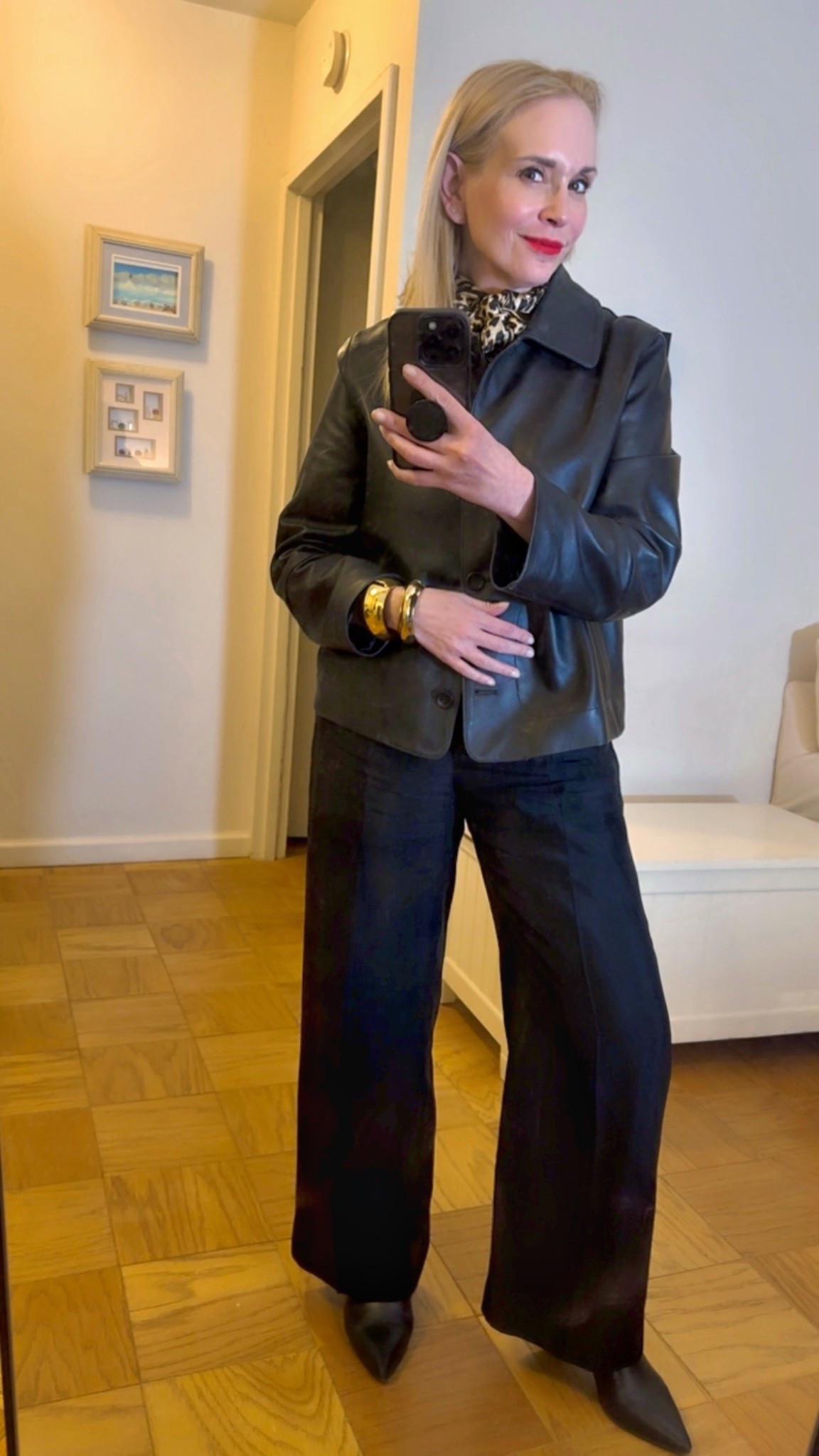 Pants are on sale. Wide but not too wide. 

#LTKPetite #LTKWorkwear #LTKSaleAlert