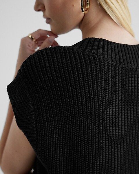 Cable Knit V-Neck Sweater Vest | Express