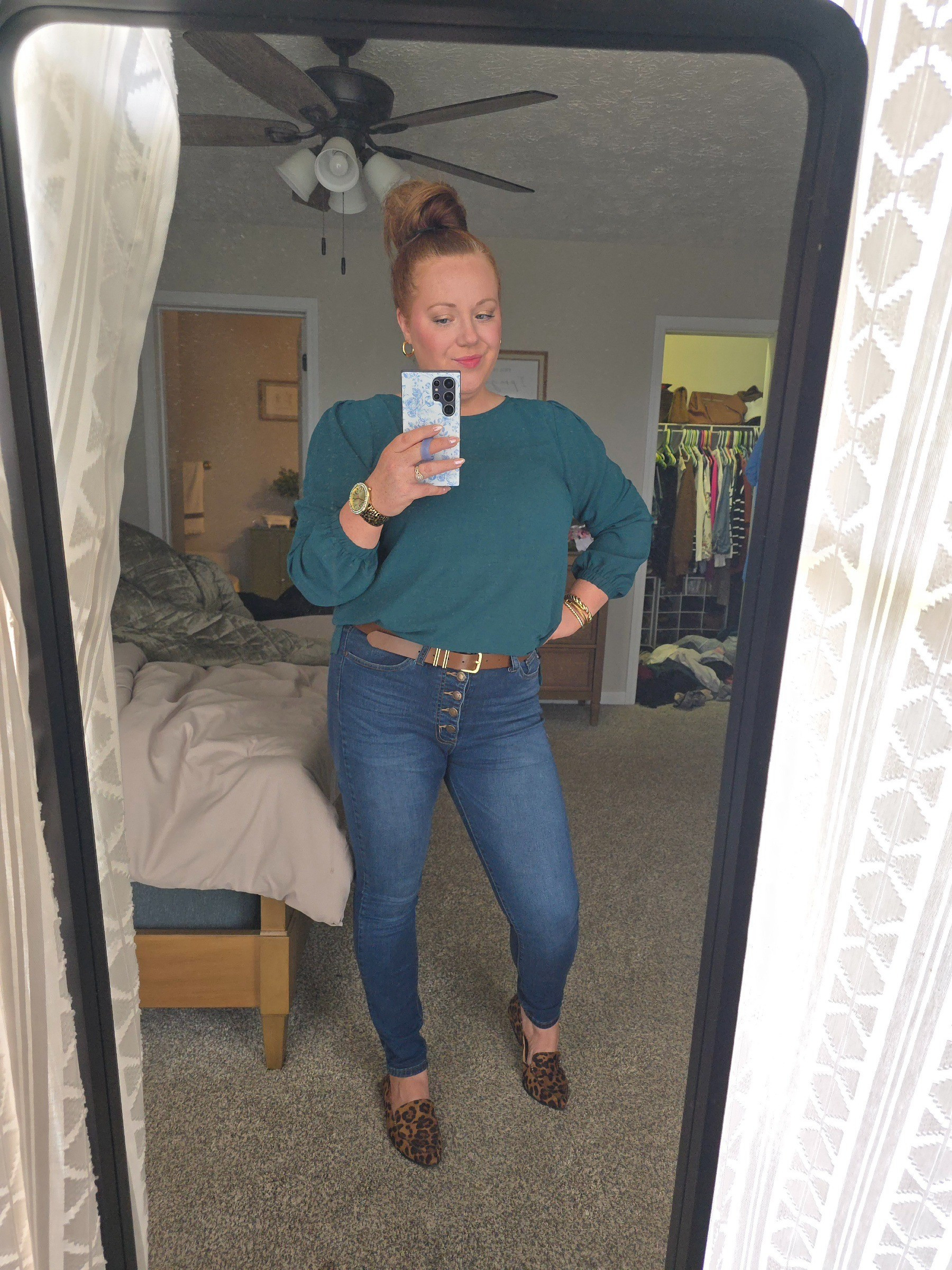 Are skinny jeans back in yet? Who am I kidding...I never let go 🤪 I love this pair by Kancan. They fit true to size (size 11 for me) and have some stretch. The top is older and sold out but I linked something similar. Also love these cute leopard flats. I wear them alot!!! They fit true to size as well. #ootd #springfashion

#LTKootd #LTKOver40 #LTKMidsize