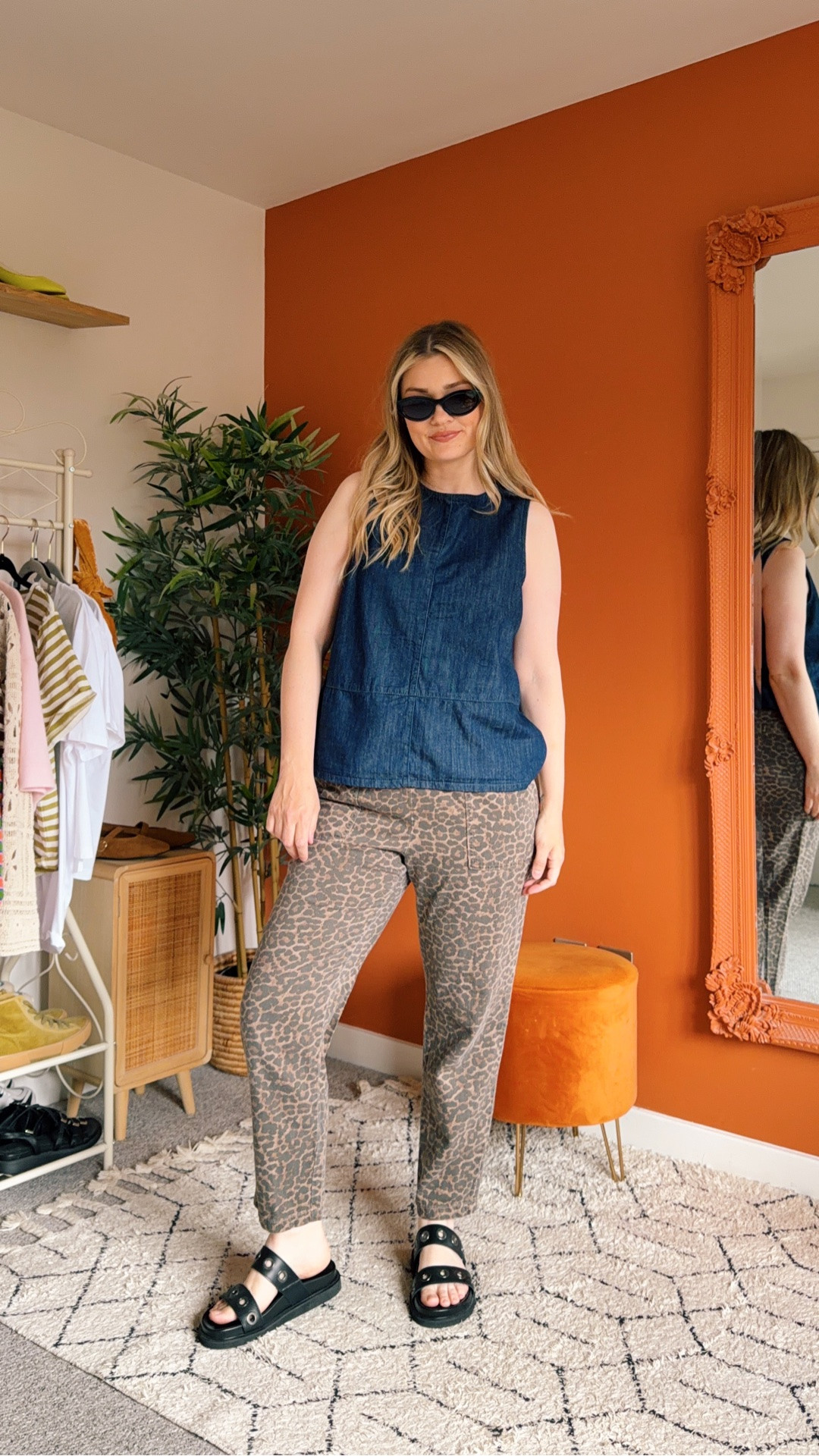 I’m wearing..

Top - m
Joggers - 12 
Lips - velvet teddy

#LTKsummer #LTKuk