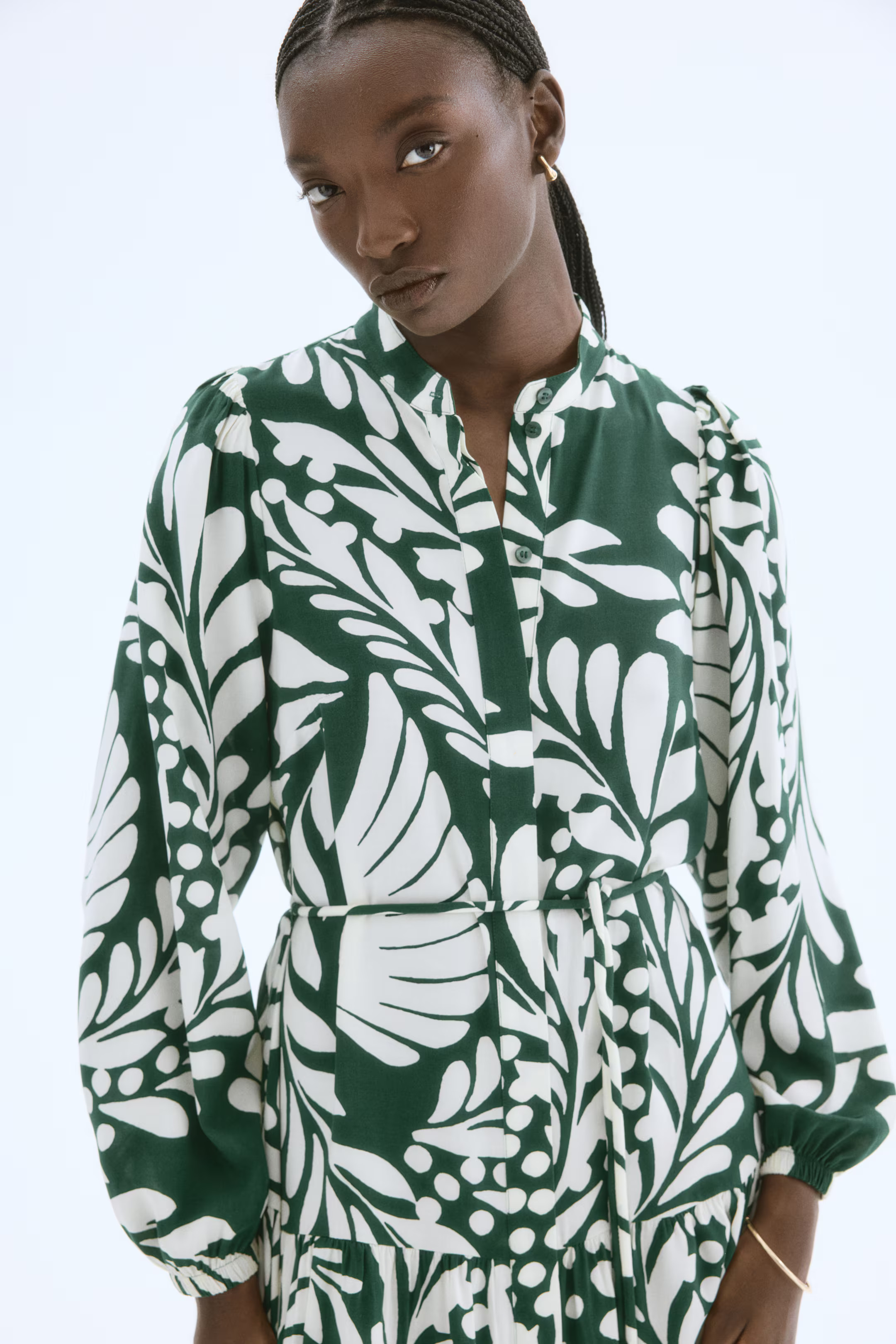Long puff-sleeved dress - Dark green/Patterned - Ladies | H&M GB | H&M (UK, MY, IN, SG, PH, TW, HK)