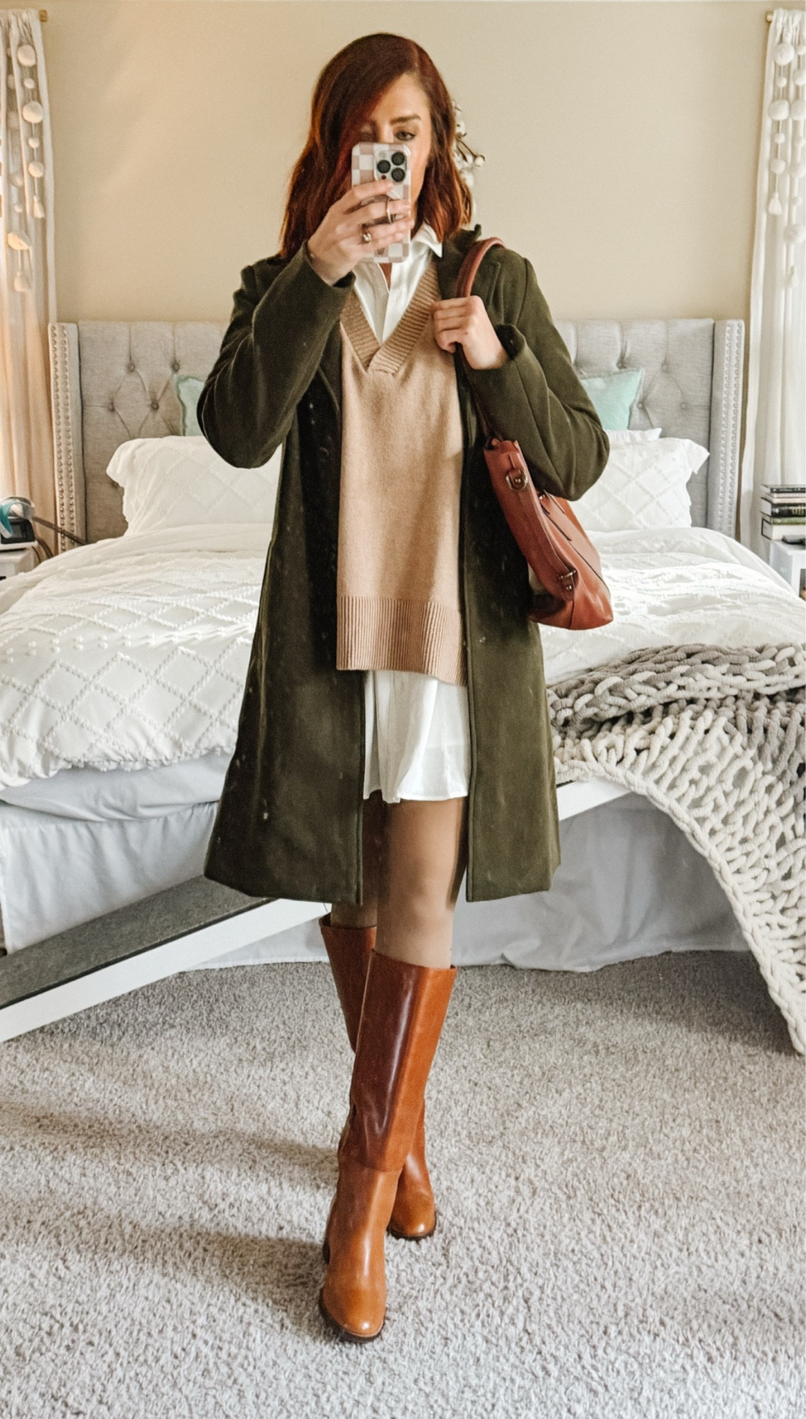 Cute holiday outfit idea for a casual  family gathering or outing during the late fall and winter months! 


Christmas Outfit Idea
Holiday outfits 
Christmas outfits 
Sweater vest
Button down white tshirt
Brown boots
Fleece lined tights 
Brown tote bag 

#LTKHoliday #LTKStyleTip #LTKSaleAlert