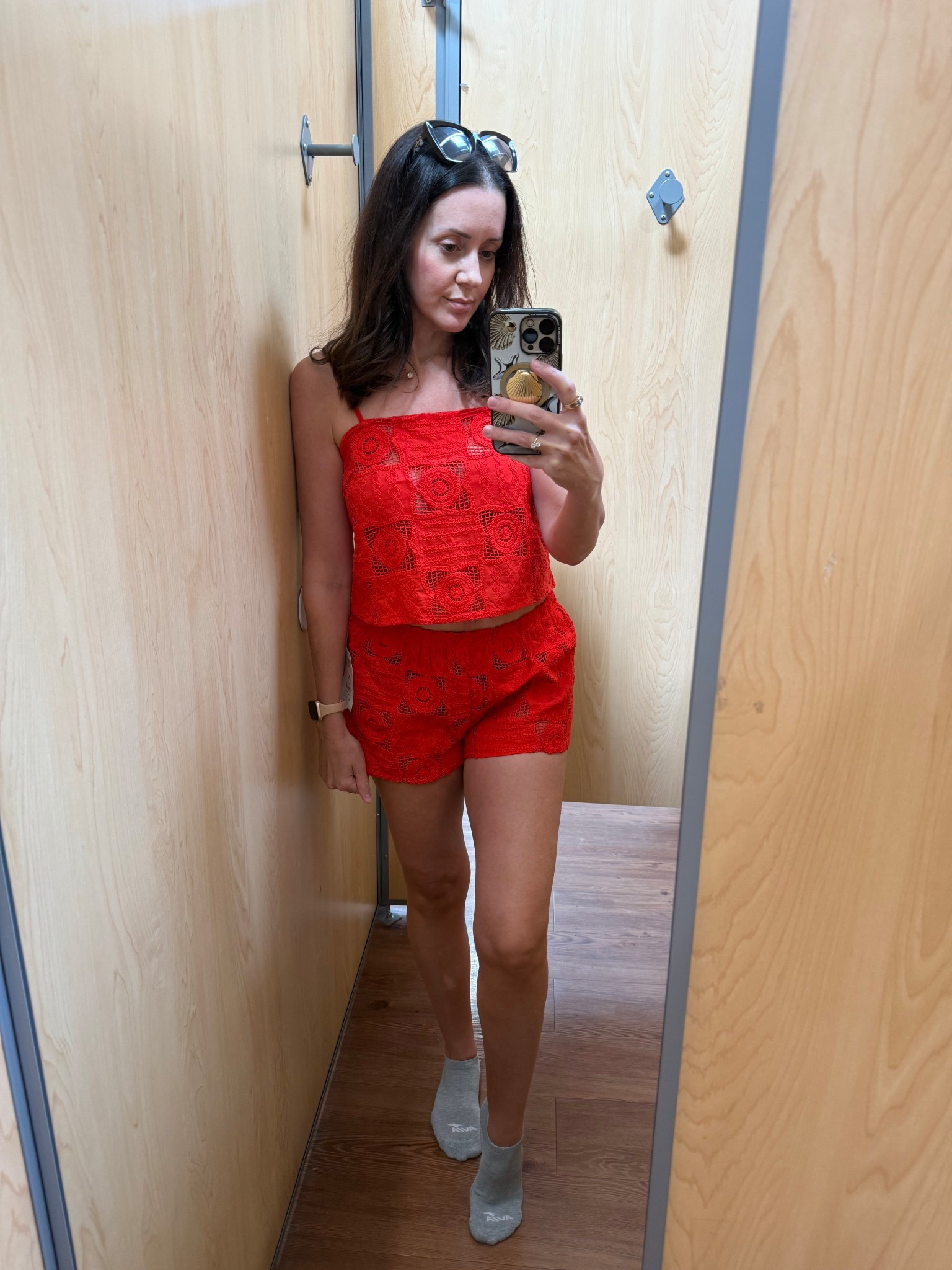 Time and Tru Women's and Women's Plus Cotton Crochet Coverup Shorts, Sizes XS-3X red and whitee