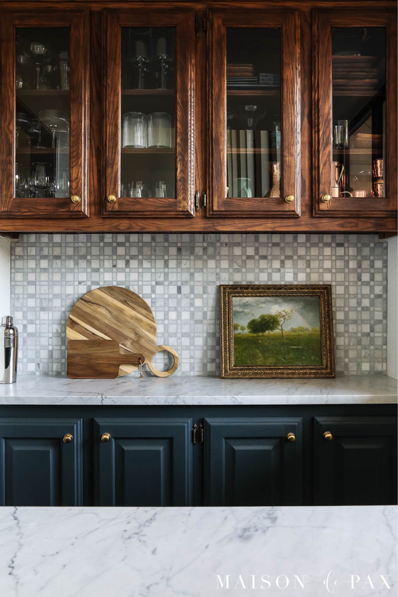 Classy | home bar, entertaining, kitchen, dining, vintage 

 #LTKHome