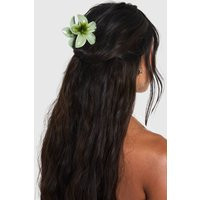 boohoo Women's Flower Hair Clip in Sage | Plastic | boohoo (US & Canada)